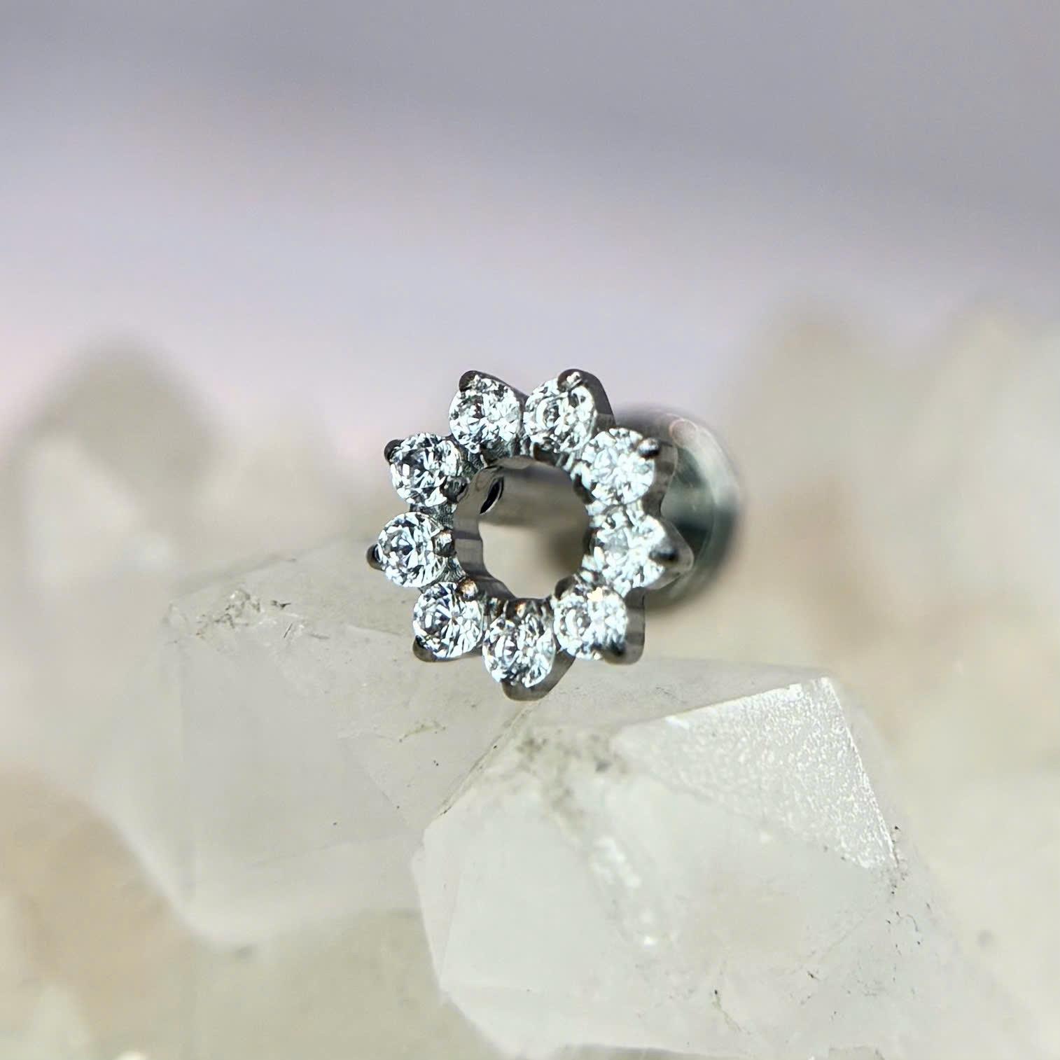 Khuyên kiểu titan vòng hoa_thumbnail_1