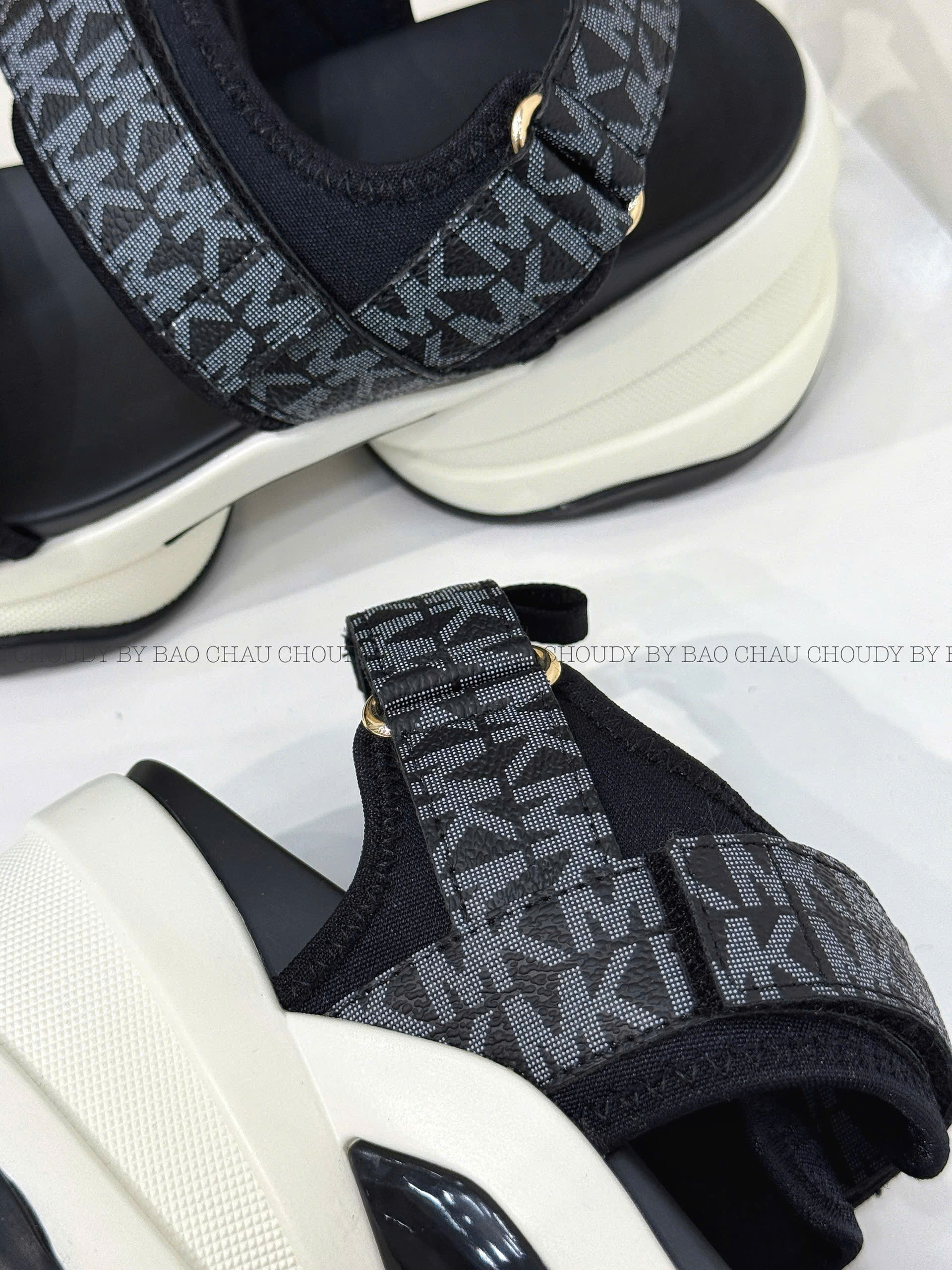 S242 SANDAL ĐEN_thumbnail_1