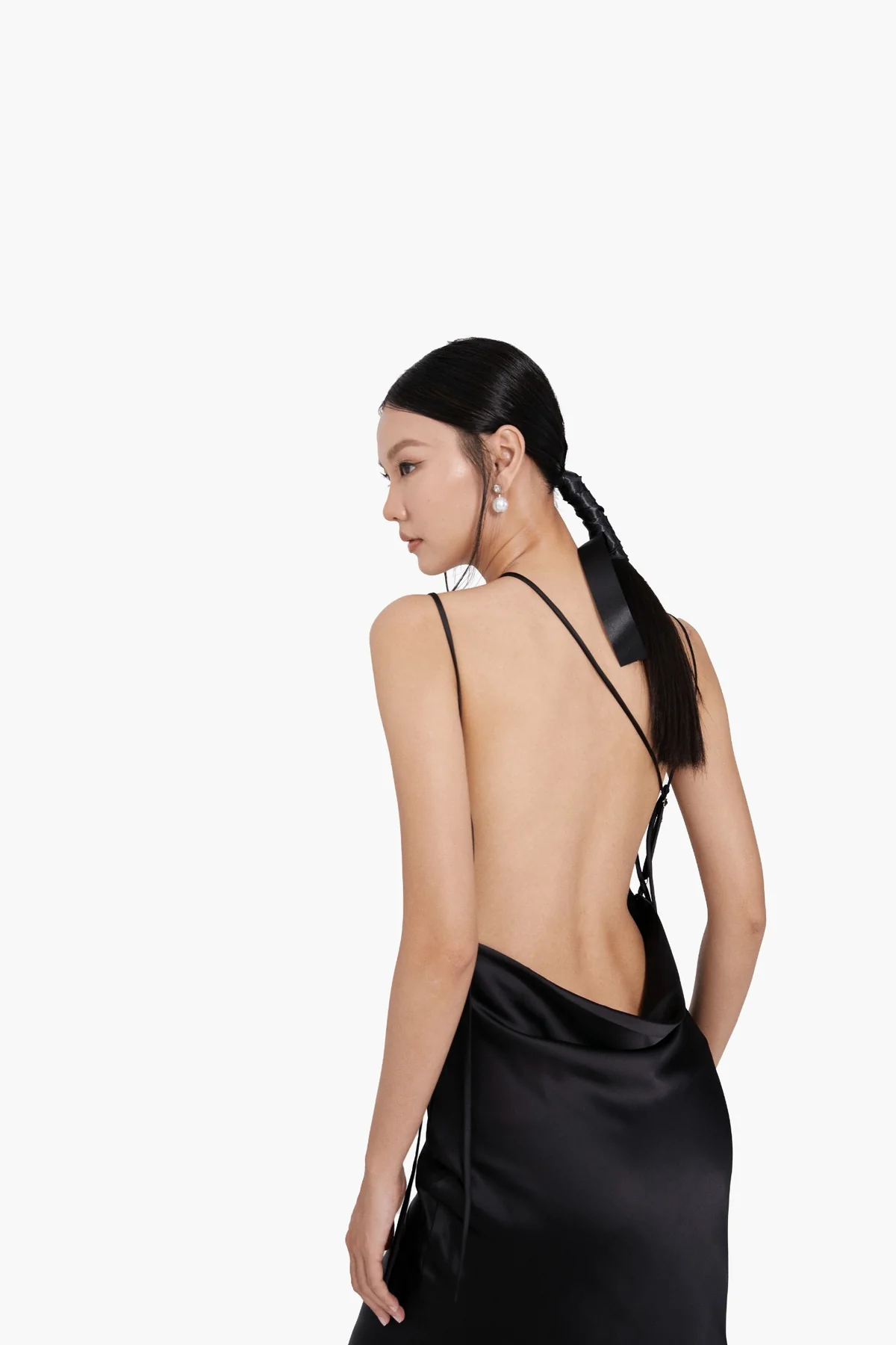 LONG SLEEVELESS DRESS IN WASHED SATIN_thumbnail_3