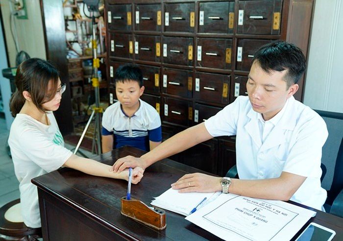 Đức Nguyên Đường 60 năm thực hiện lời Bác: “Cố gắng giữ gìn nghề Đông y gia truyền”