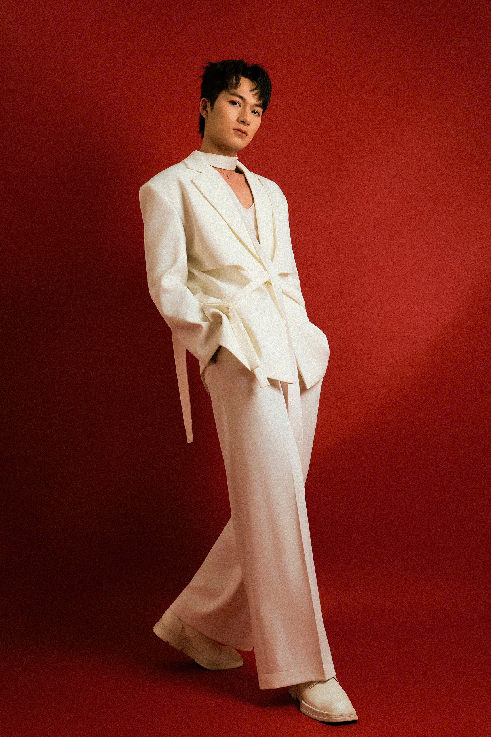 Vest Trắng Ngà Dải Lụa – Kairos Ivory Flow Suit