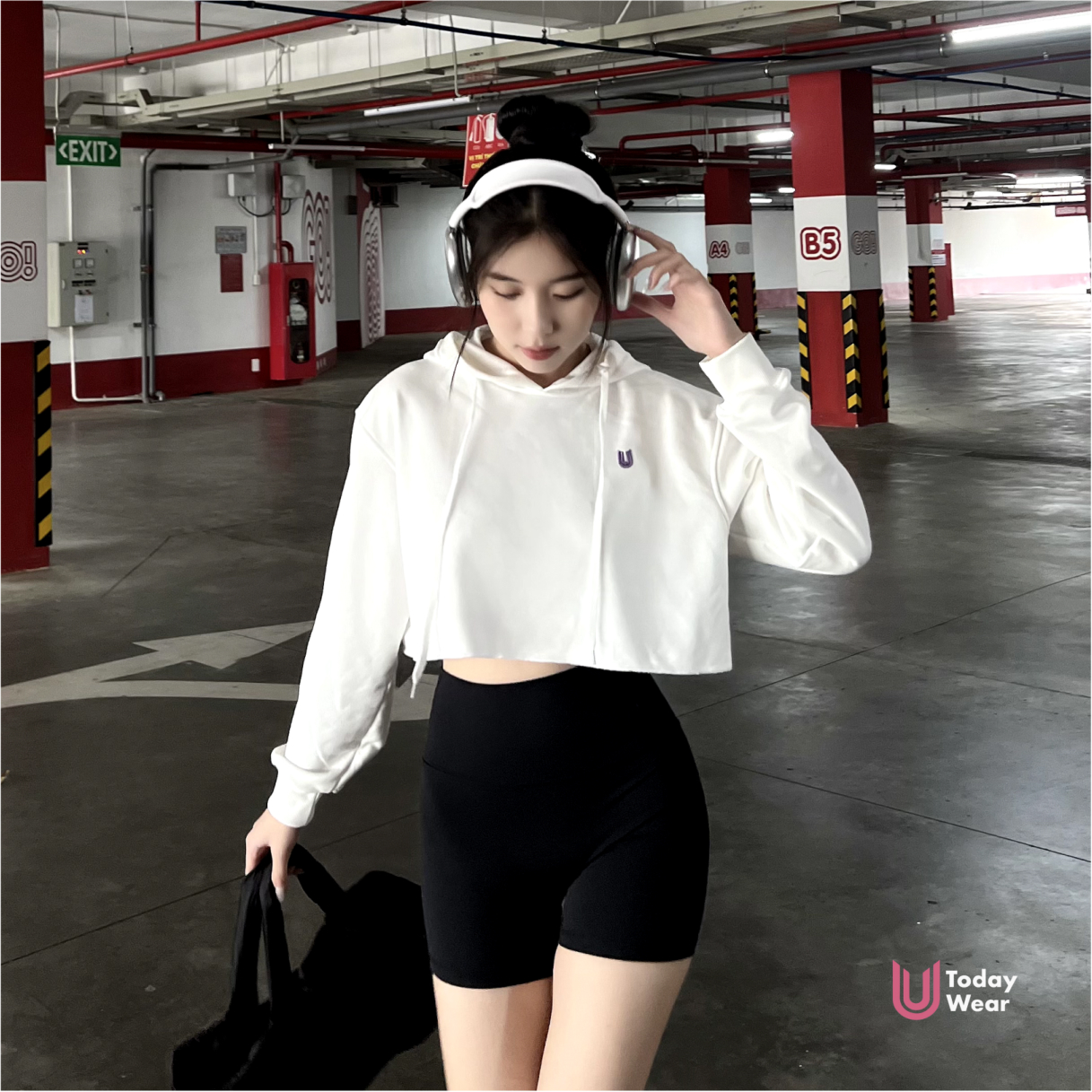 Áo Basic Hoodie Croptop_thumbnail_1