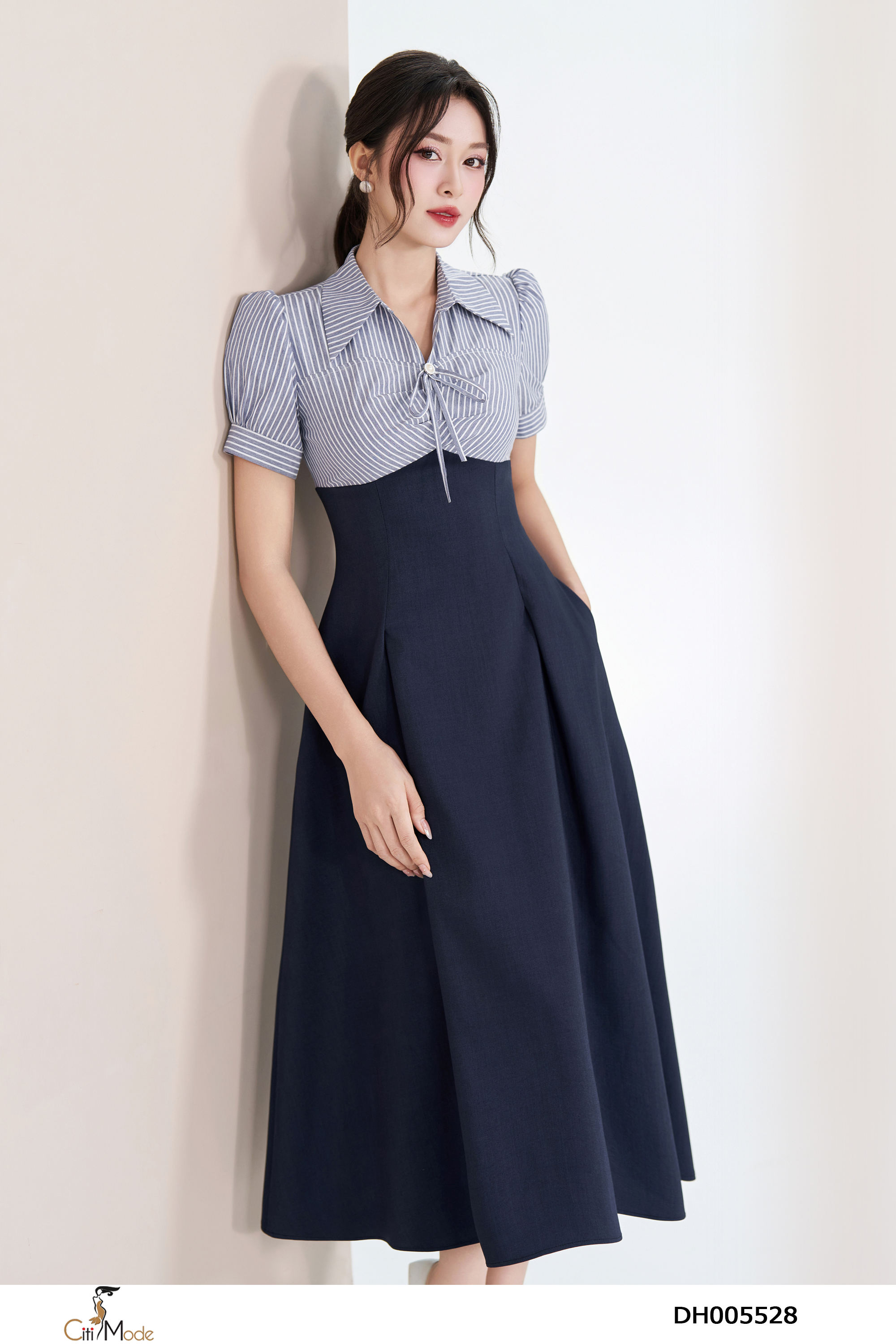 Đầm xòe tím than phối kẻ cổ đức tay cộc