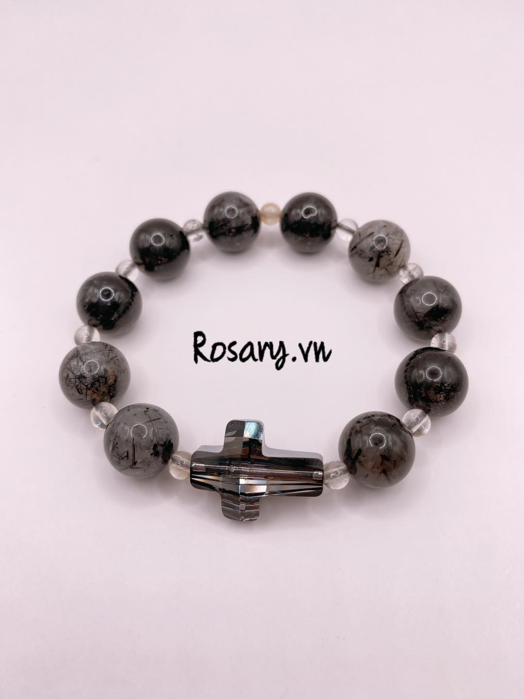Vòng tay Mân Côi đá Thạch Anh tóc mix Thánh Giá phale nhập khẩu Swarovski