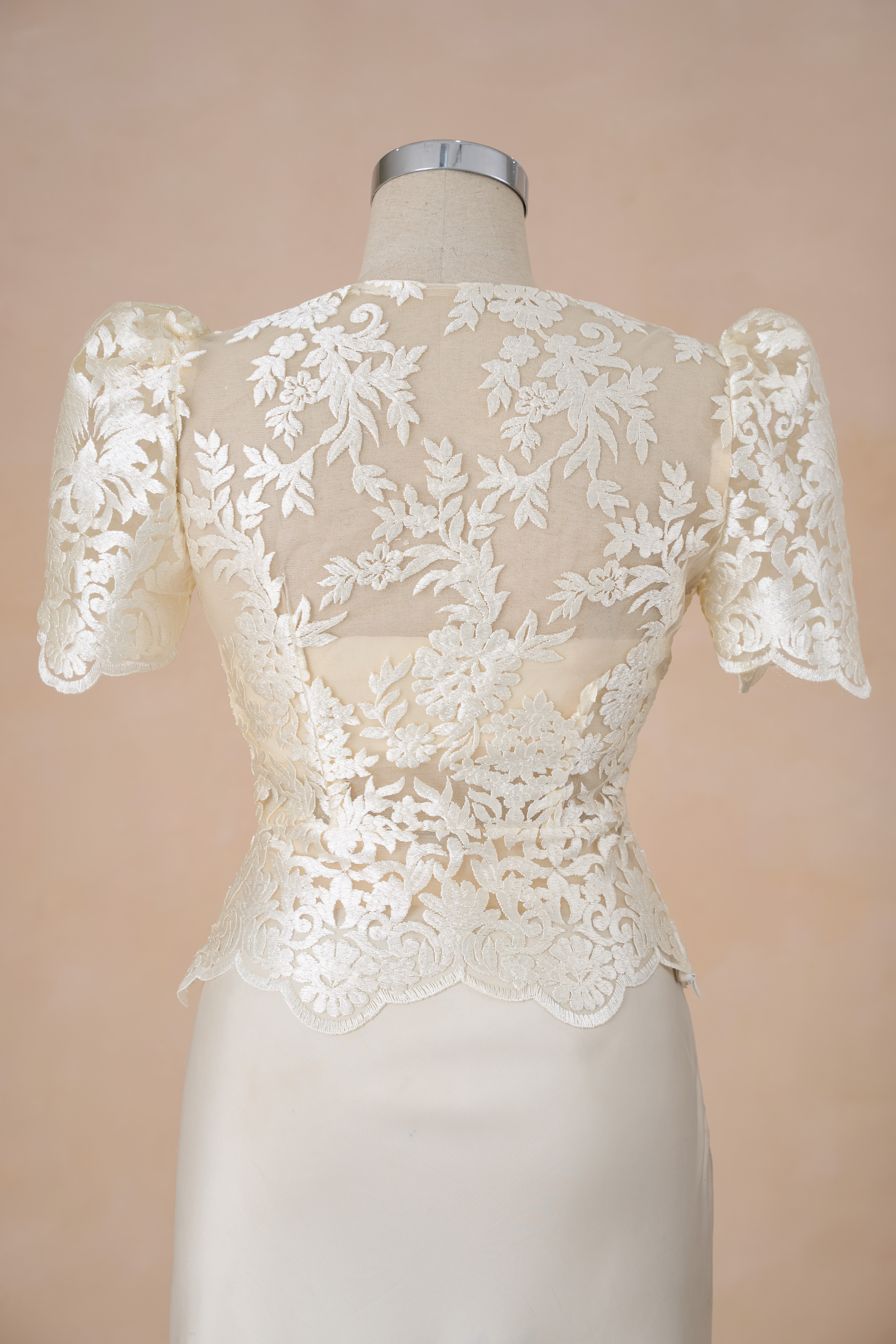 Áo PL Ren Cổ V 2 Cúc