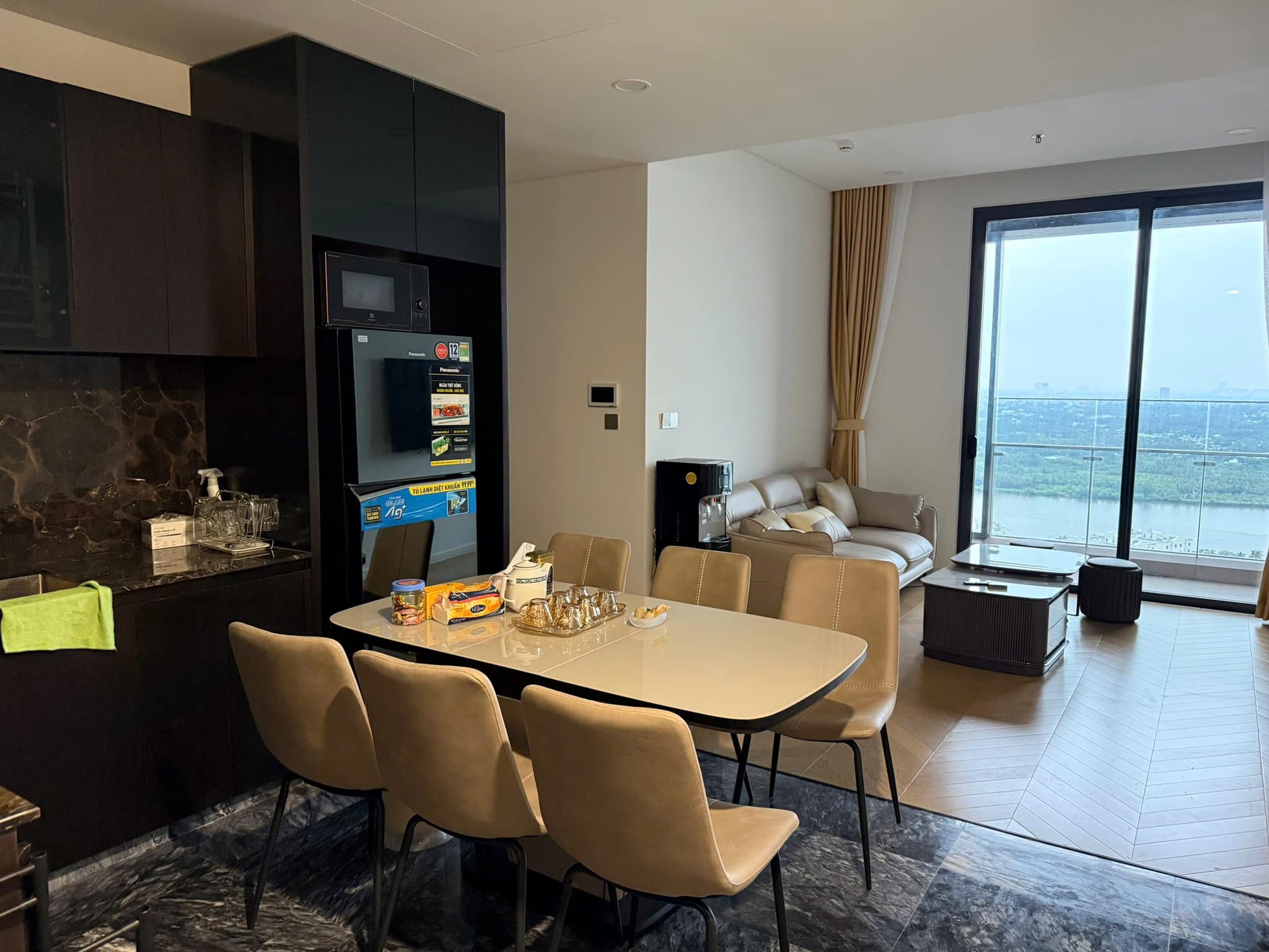 Liên hệ ngay - Chính chủ bán list căn 1PN Lumiere Riverside, nội thất nhập khẩu cao cấp, giá cực rẻ