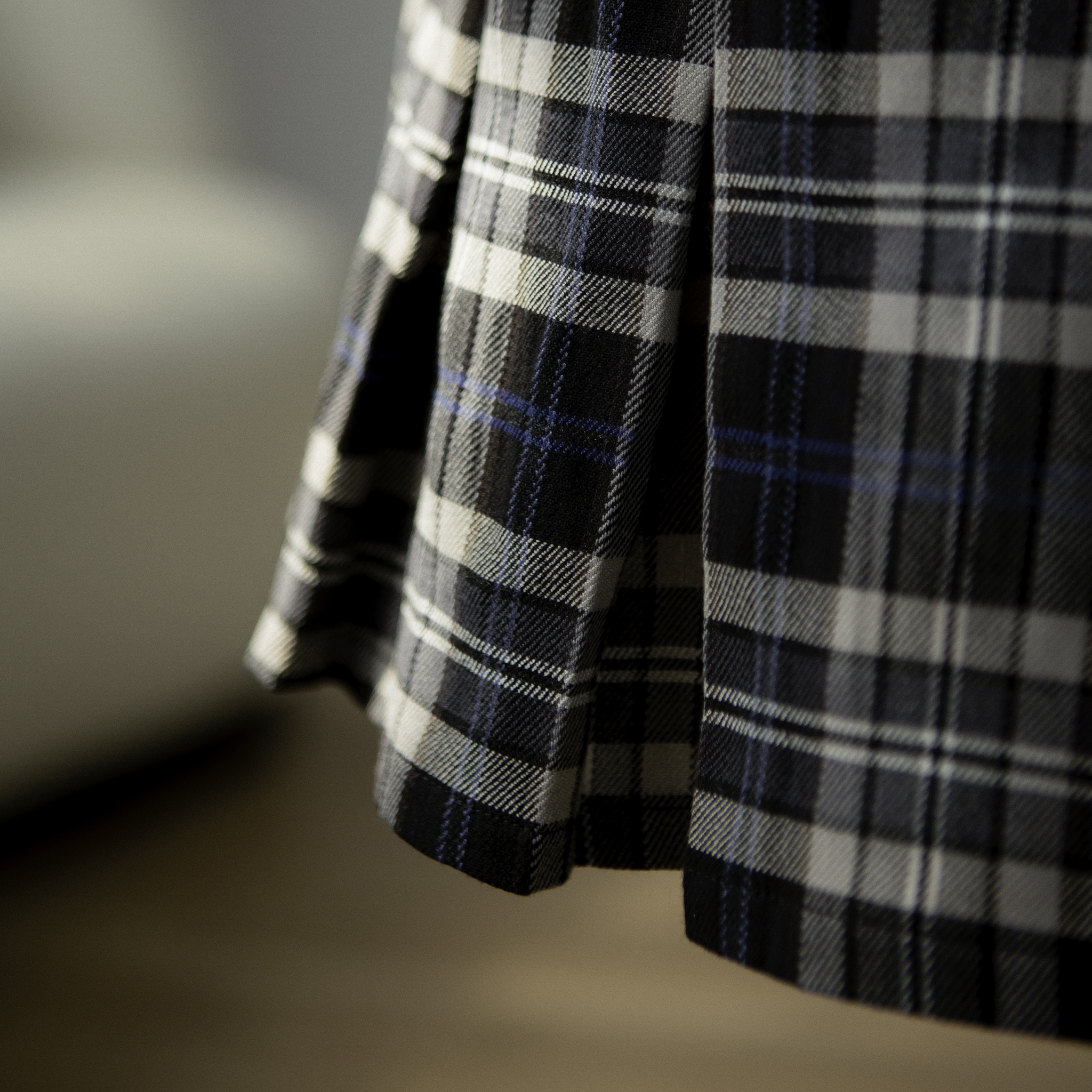 Chân váy kẻ xếp ly kèm cavat_thumbnail_9