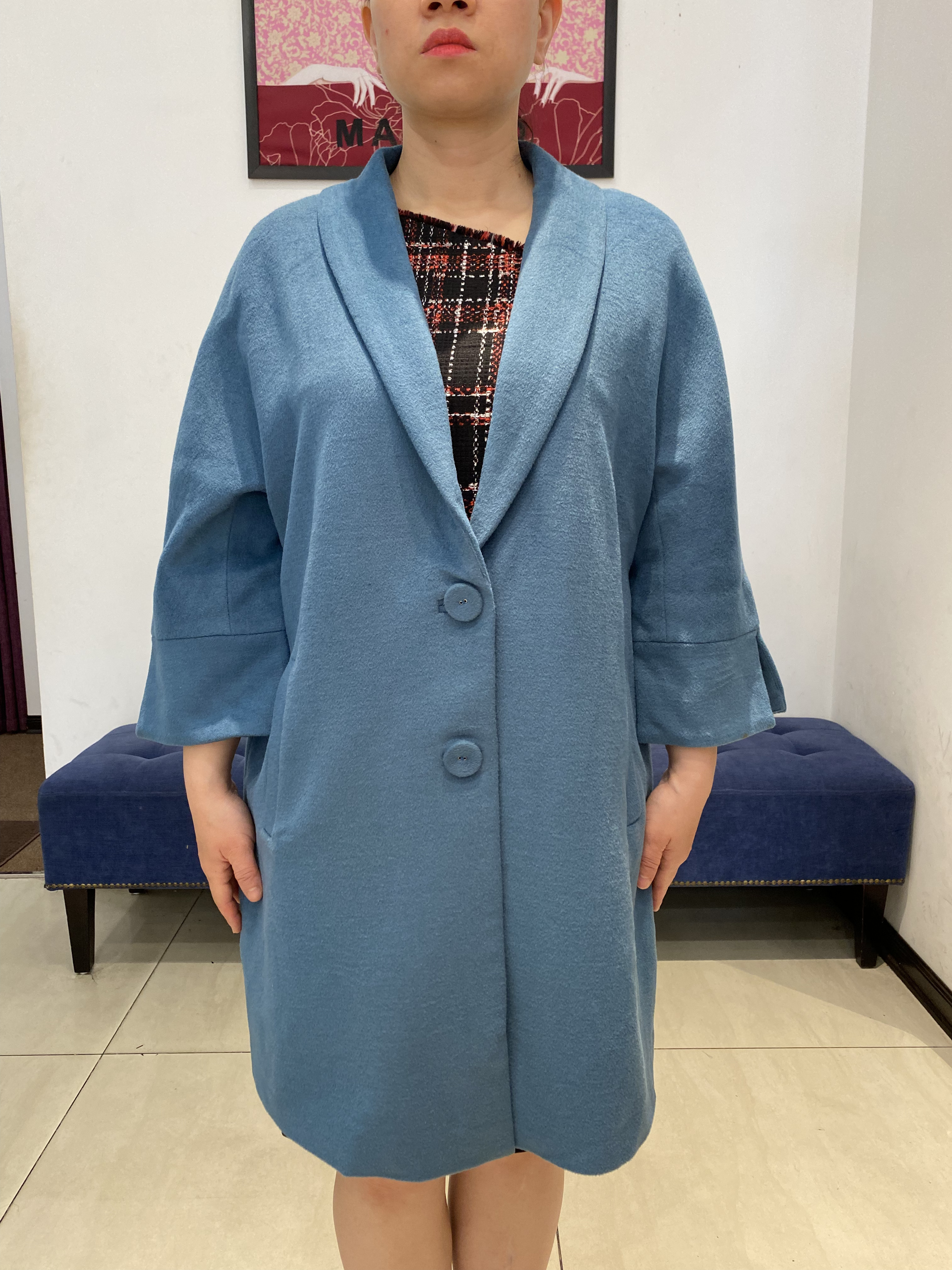 Măng tô xanh suông cổ sam