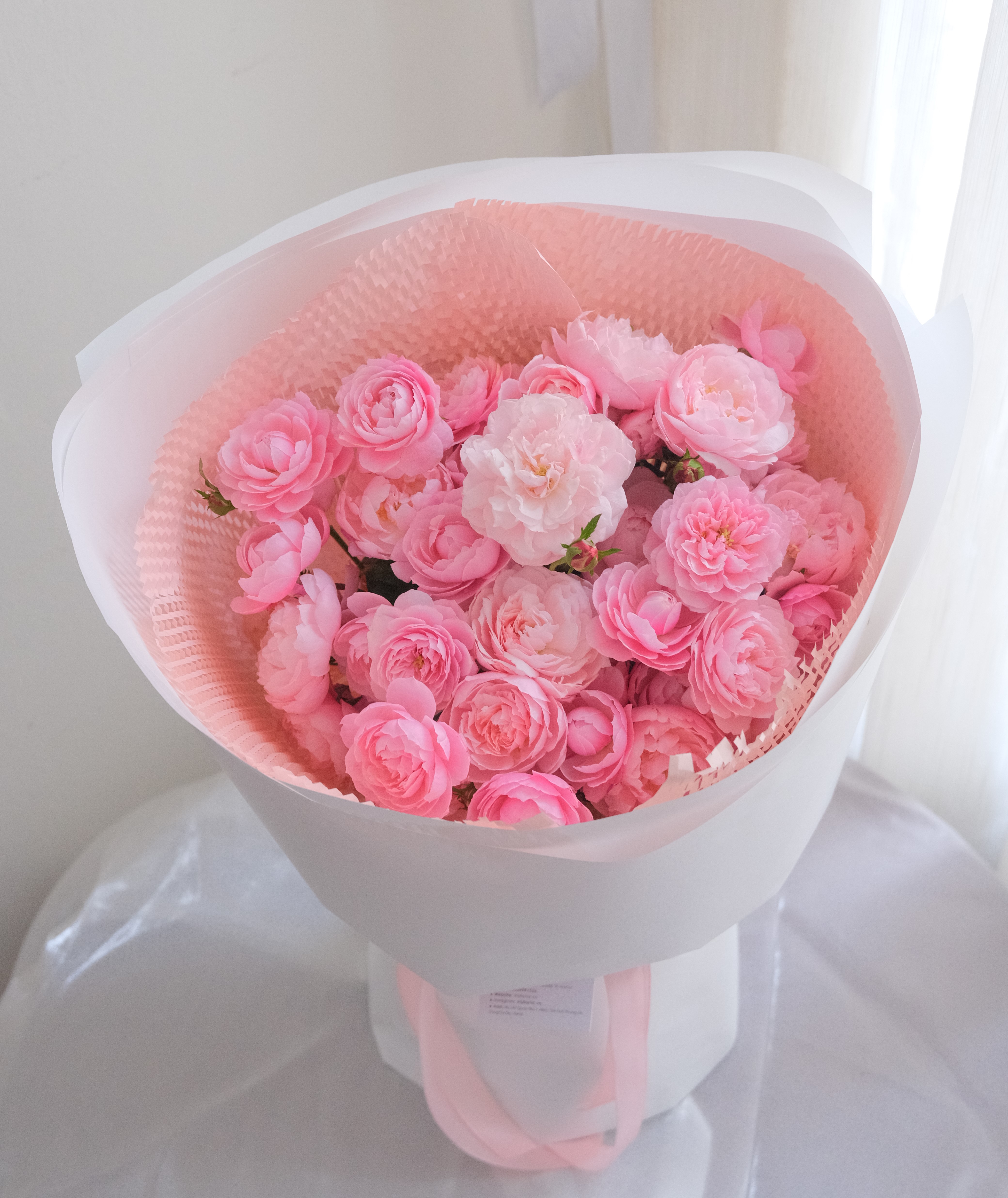 Bó hoa hồng Plume - Size M (Hoa cần đặt trước để dưỡng nở 2-3 ngày)