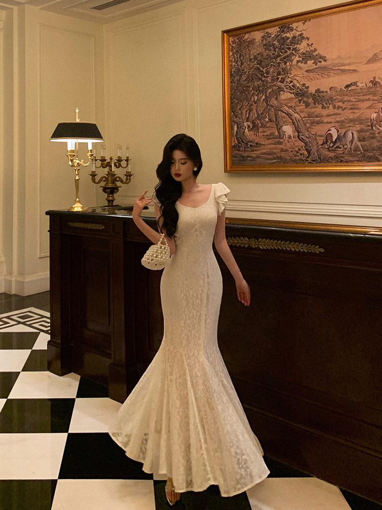 Dạ hội ren trắng quyến rũ_thumbnail_3