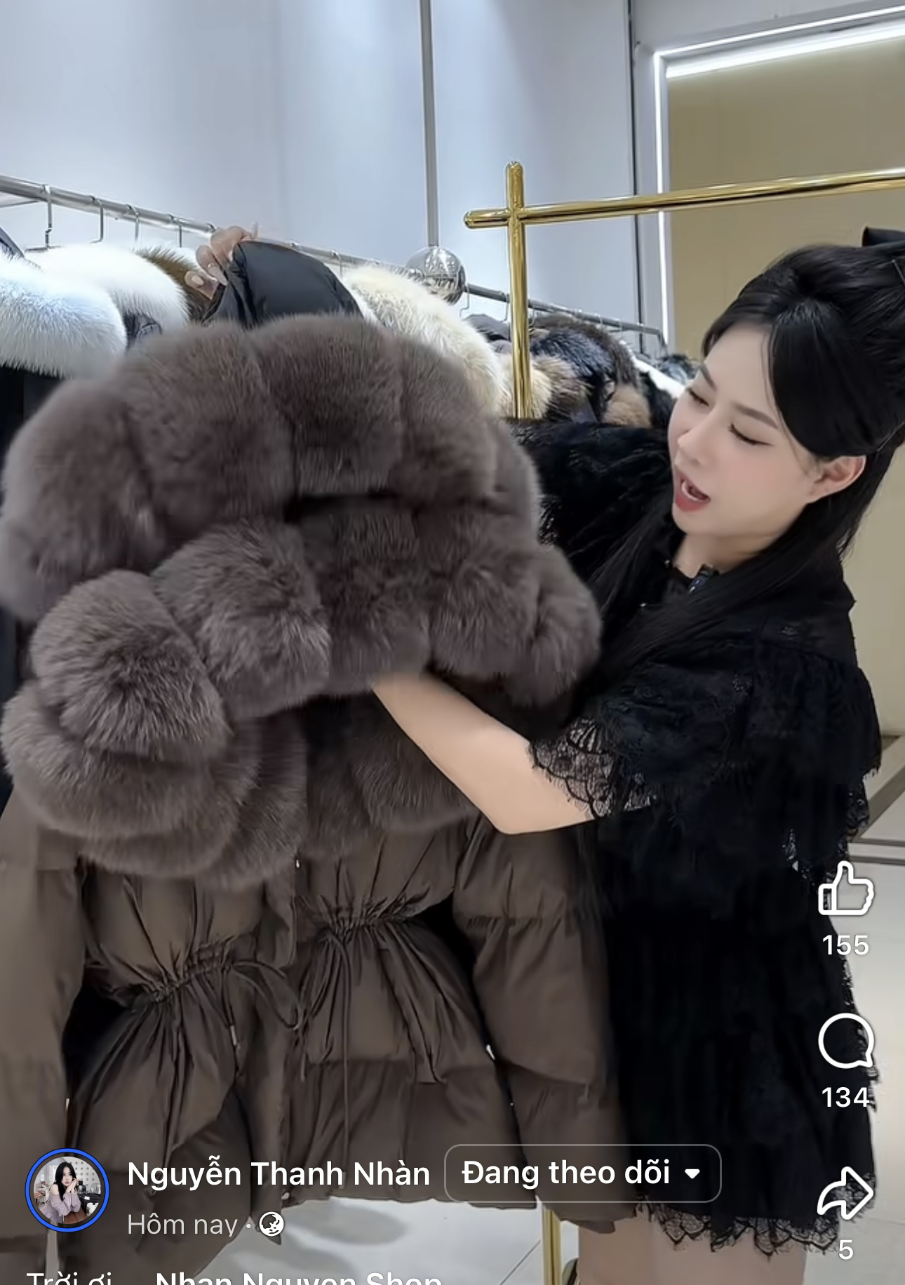 Áo khoác phao cổ lông - V74