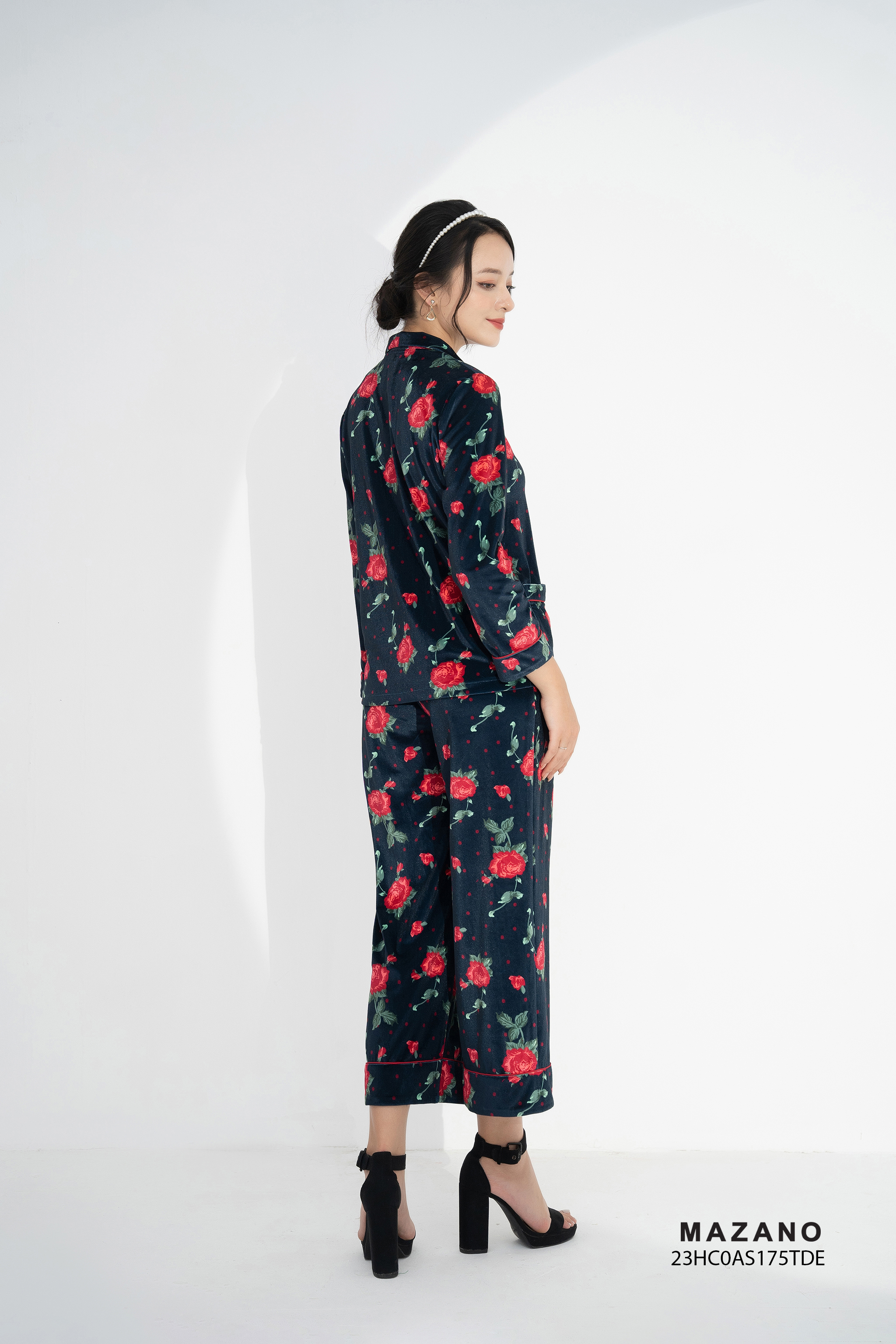 Bộ đồ nhung hoạ tiết hoa hồng 3D_thumbnail_3