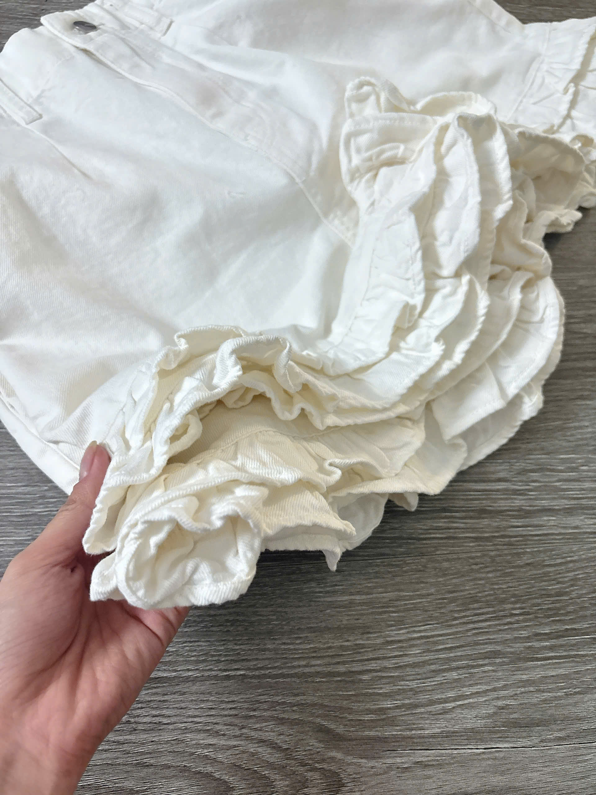 H31 QUẦN SHORT TRẮNG_thumbnail_1