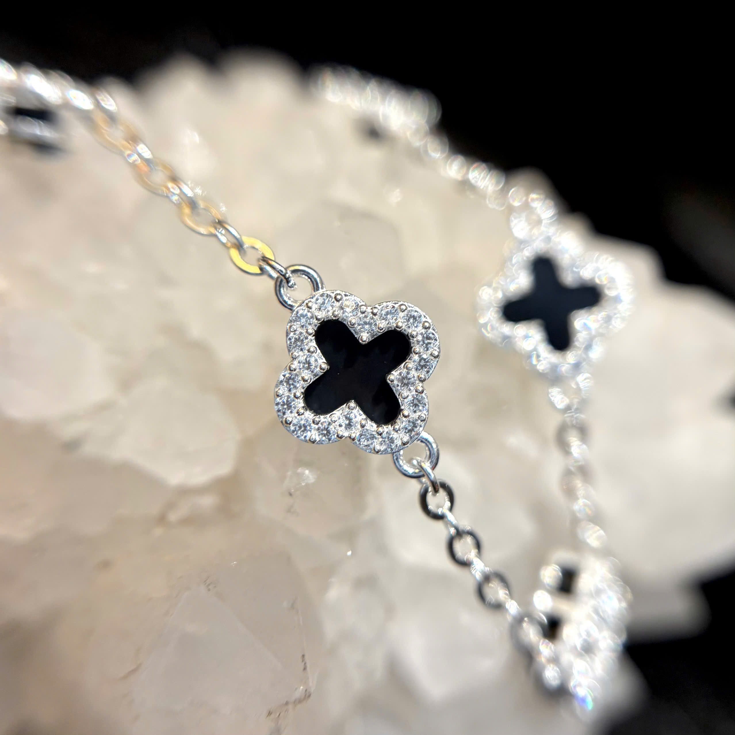 Vòng tay bạc xi kim Vancleef đen