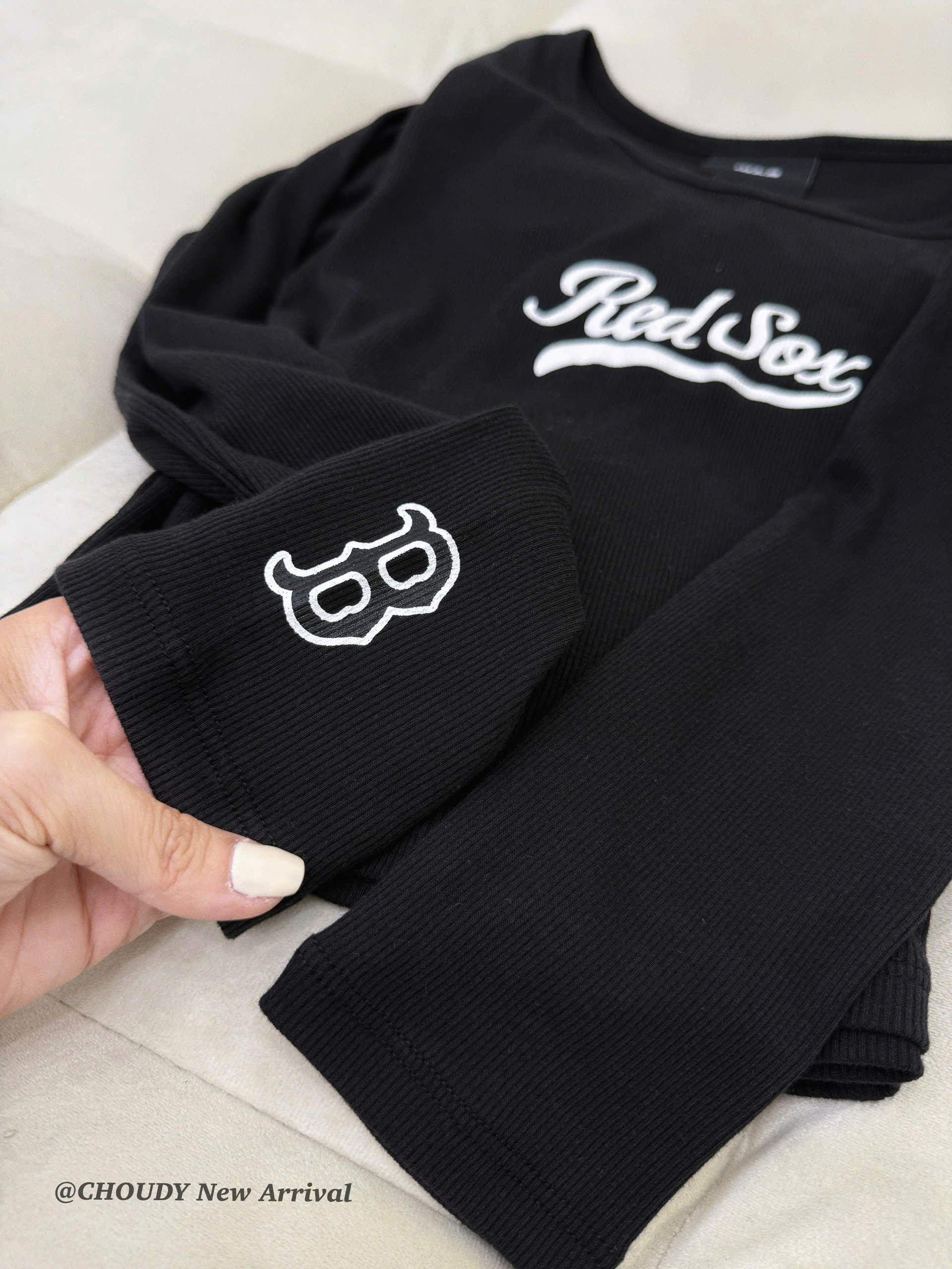 A317 ÁO THUN TAY DÀI ĐEN_thumbnail_3