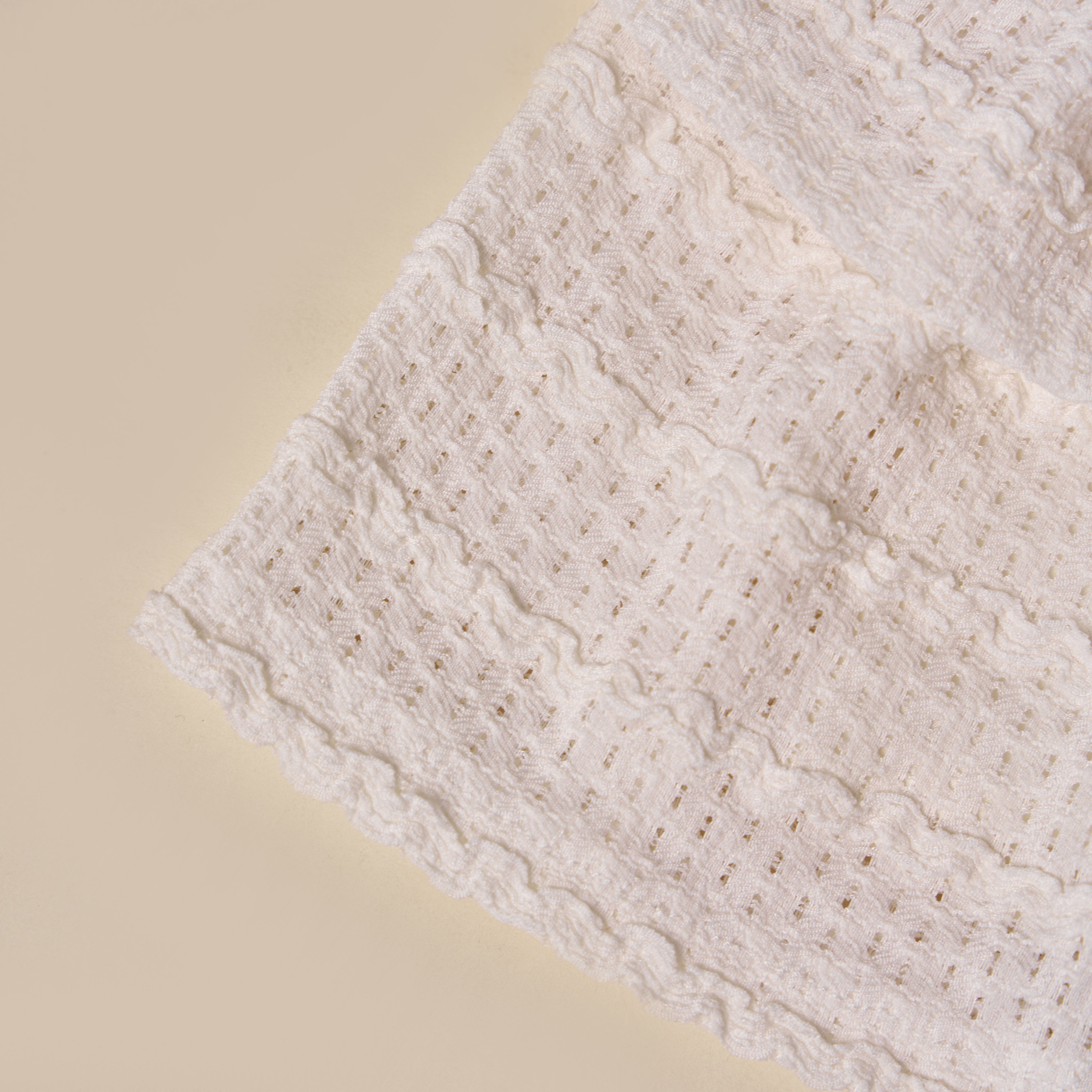 Chân váy ren bèo hai tầng