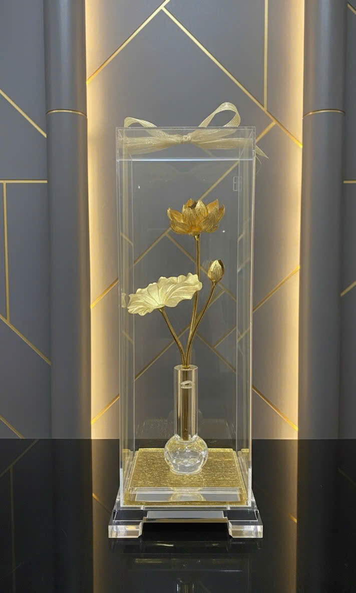 Hộp hoa sen quà tặng mạ vàng 24k ( KT 15x13x40cm )