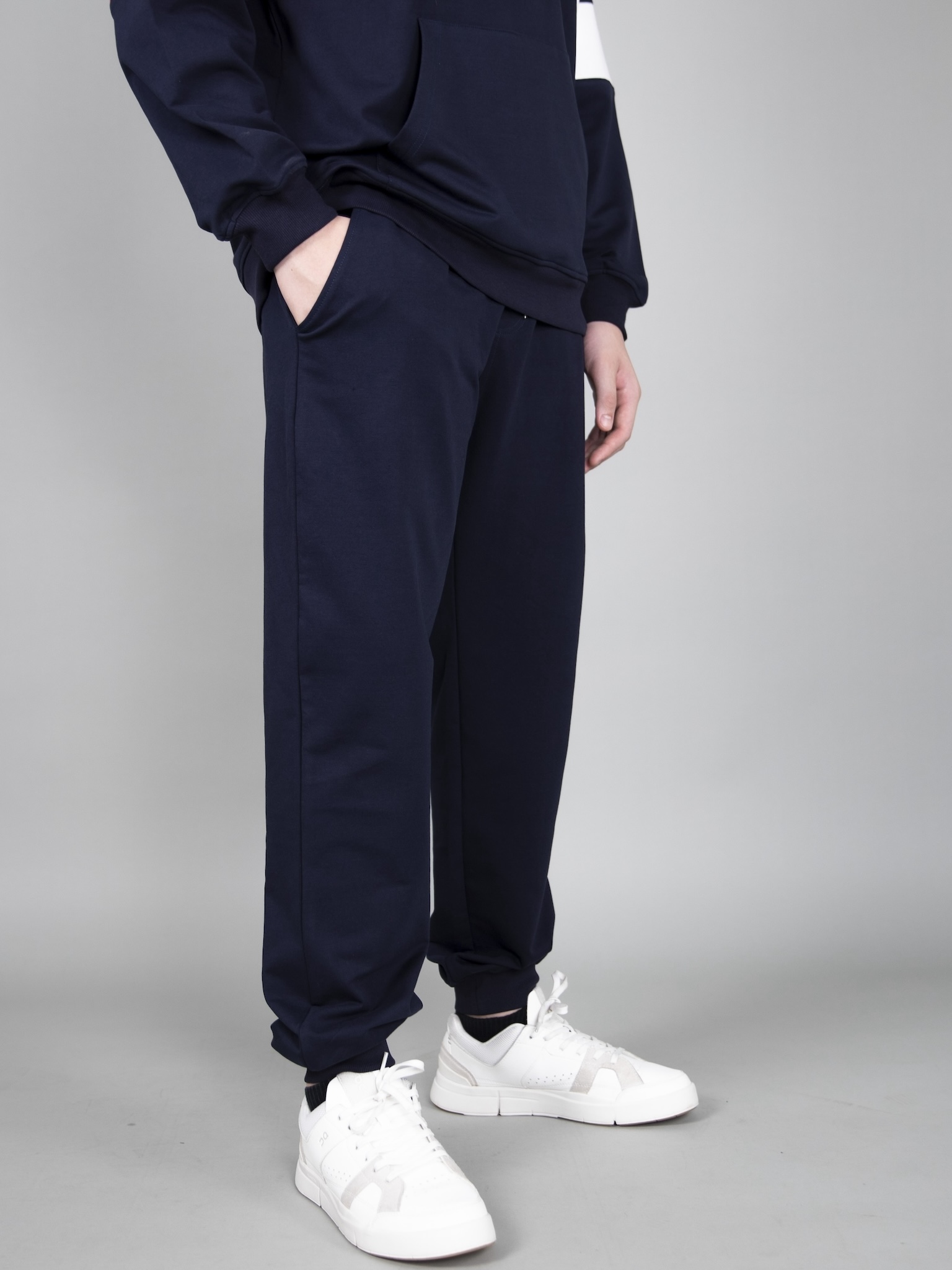 Quần nỉ da cá navy in chữ trắng_thumbnail_4