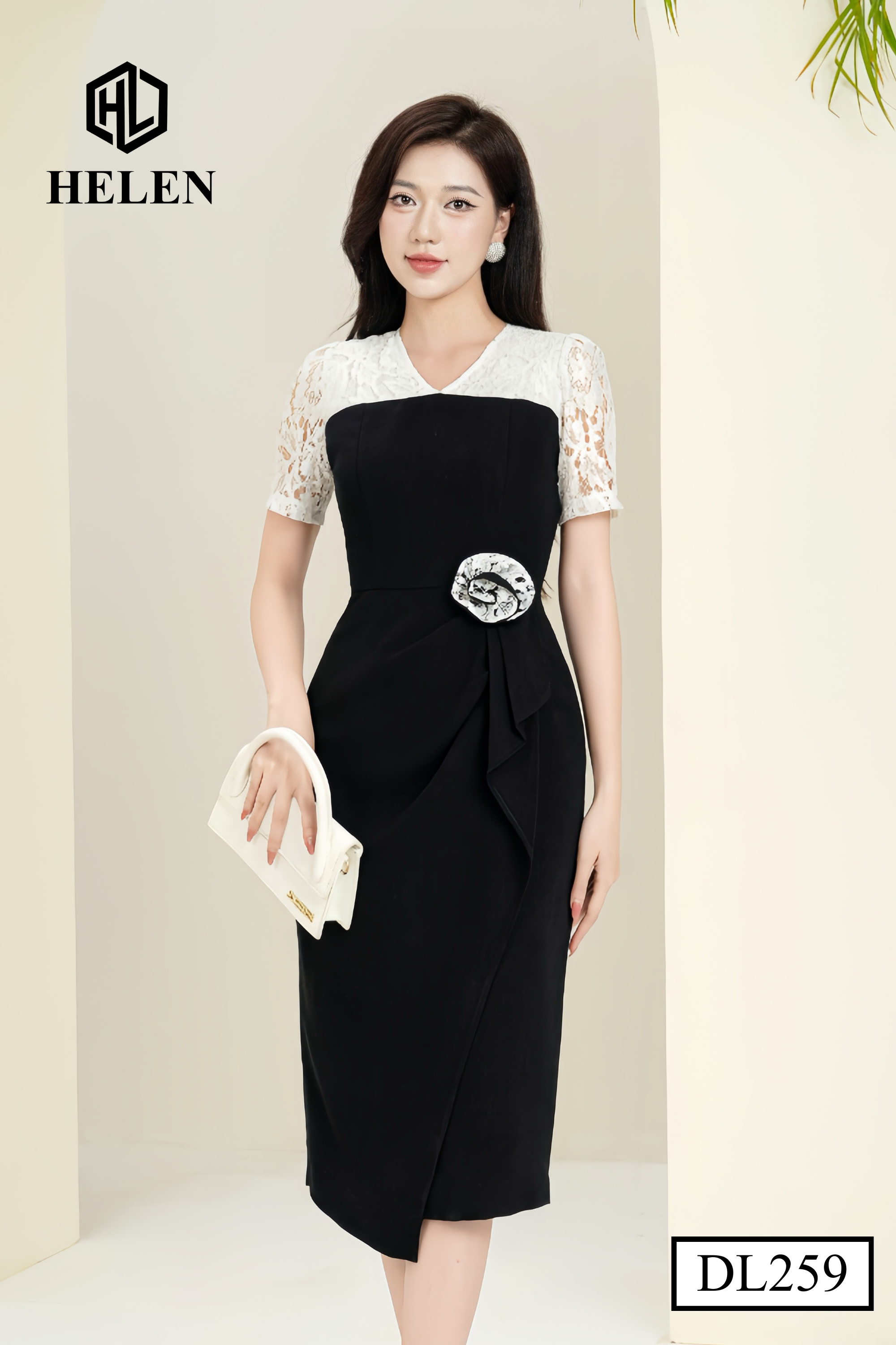 Đầm ôm đen phối ren trắng đính hoa eo DL259