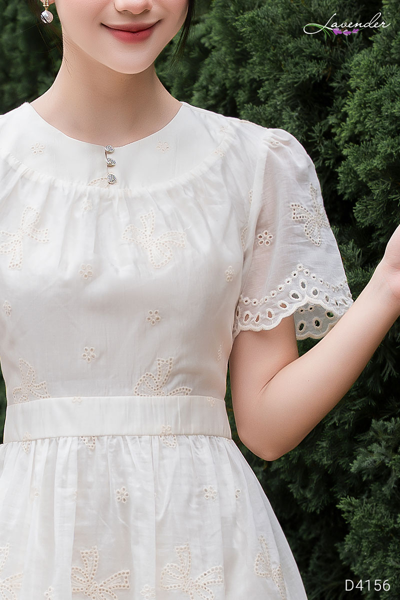 Đầm vải thô trắng cổ tròn phối ren tay ngắn D4156_thumbnail_2