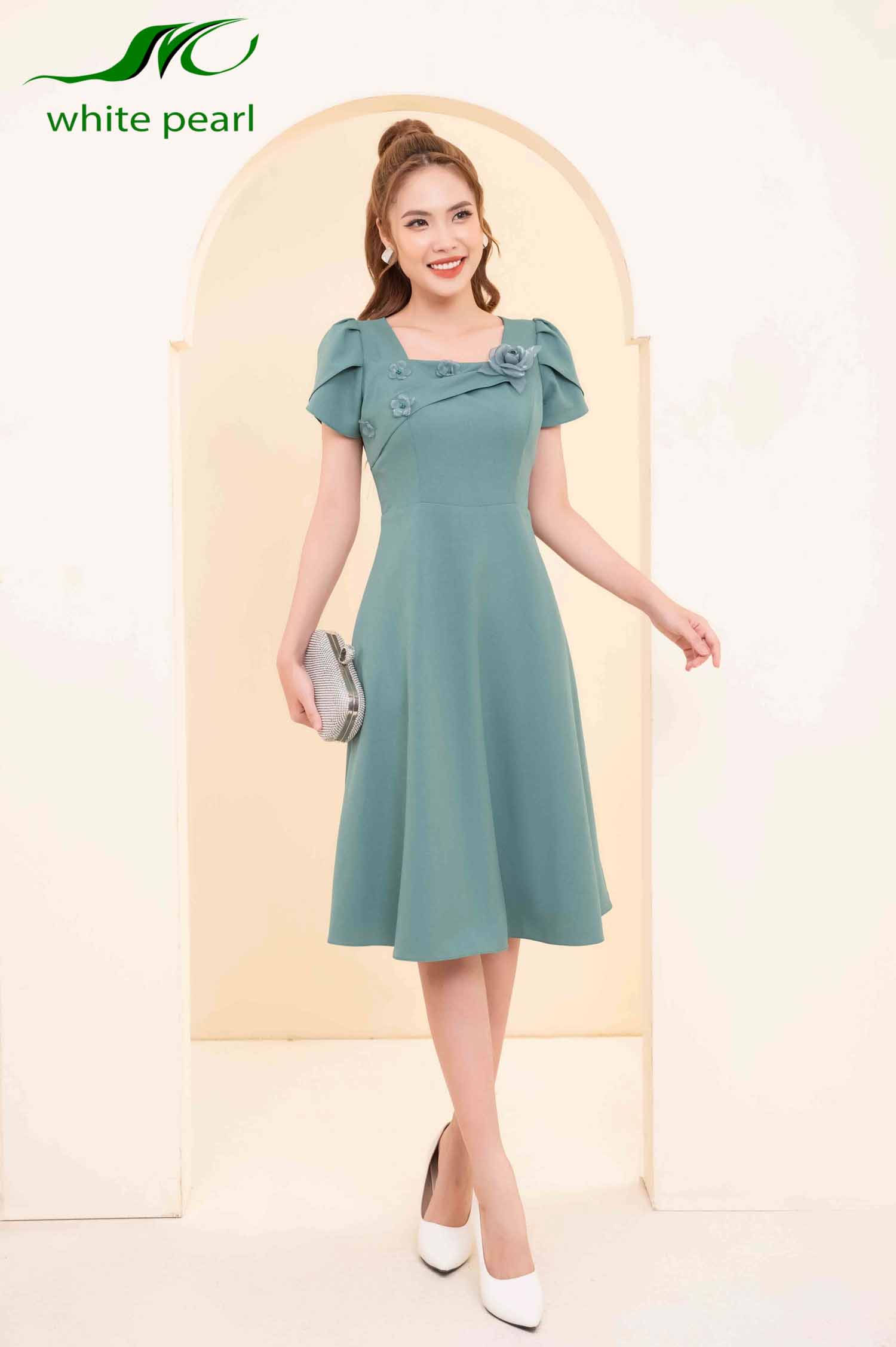 Váy công sở cao cấp VDTT23-025 Váy cổ vuông thời trang White Pearl_thumbnail_6