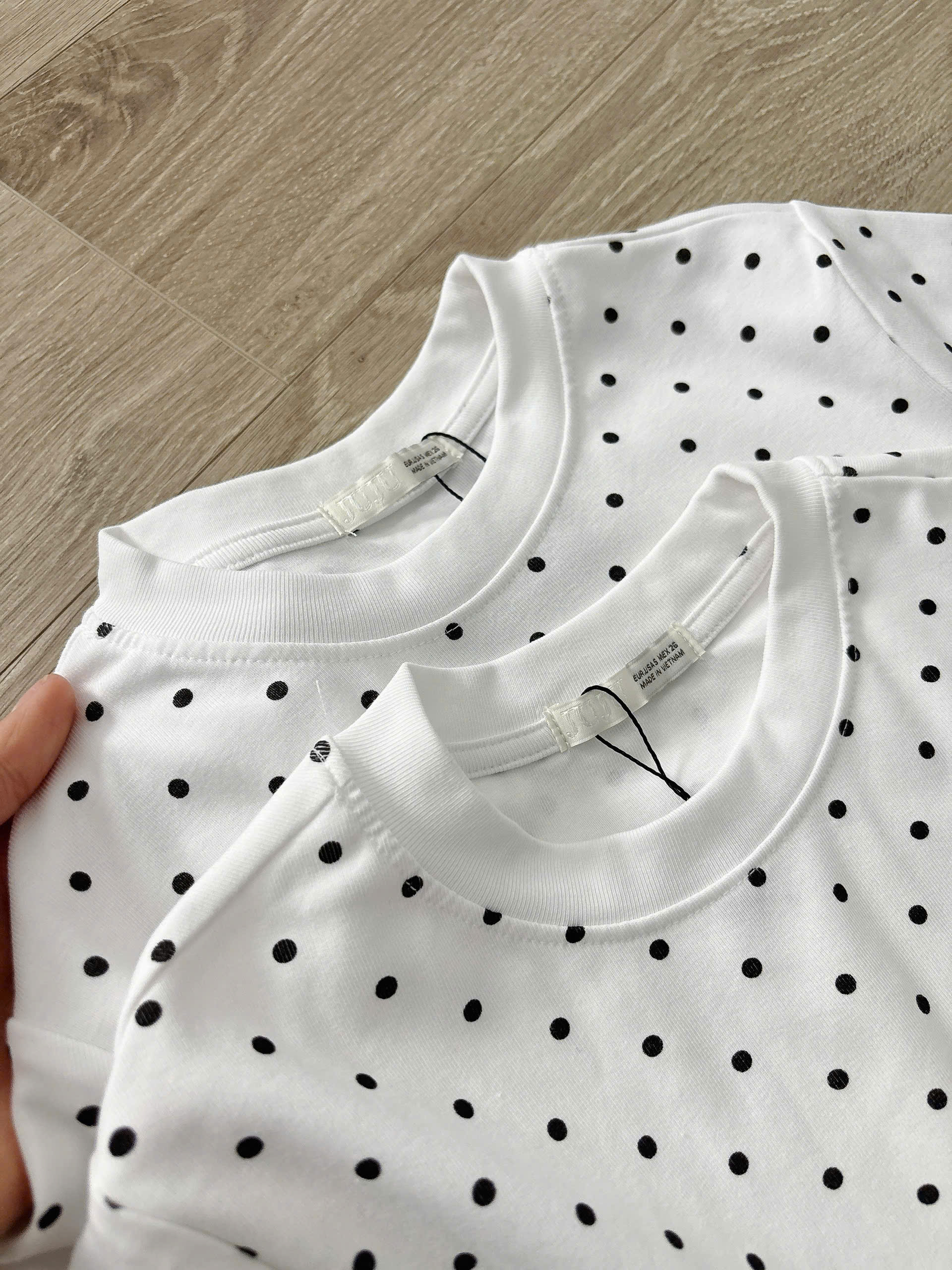 H111 ÁO THUN TRẮNG CHẤM BI_thumbnail_7