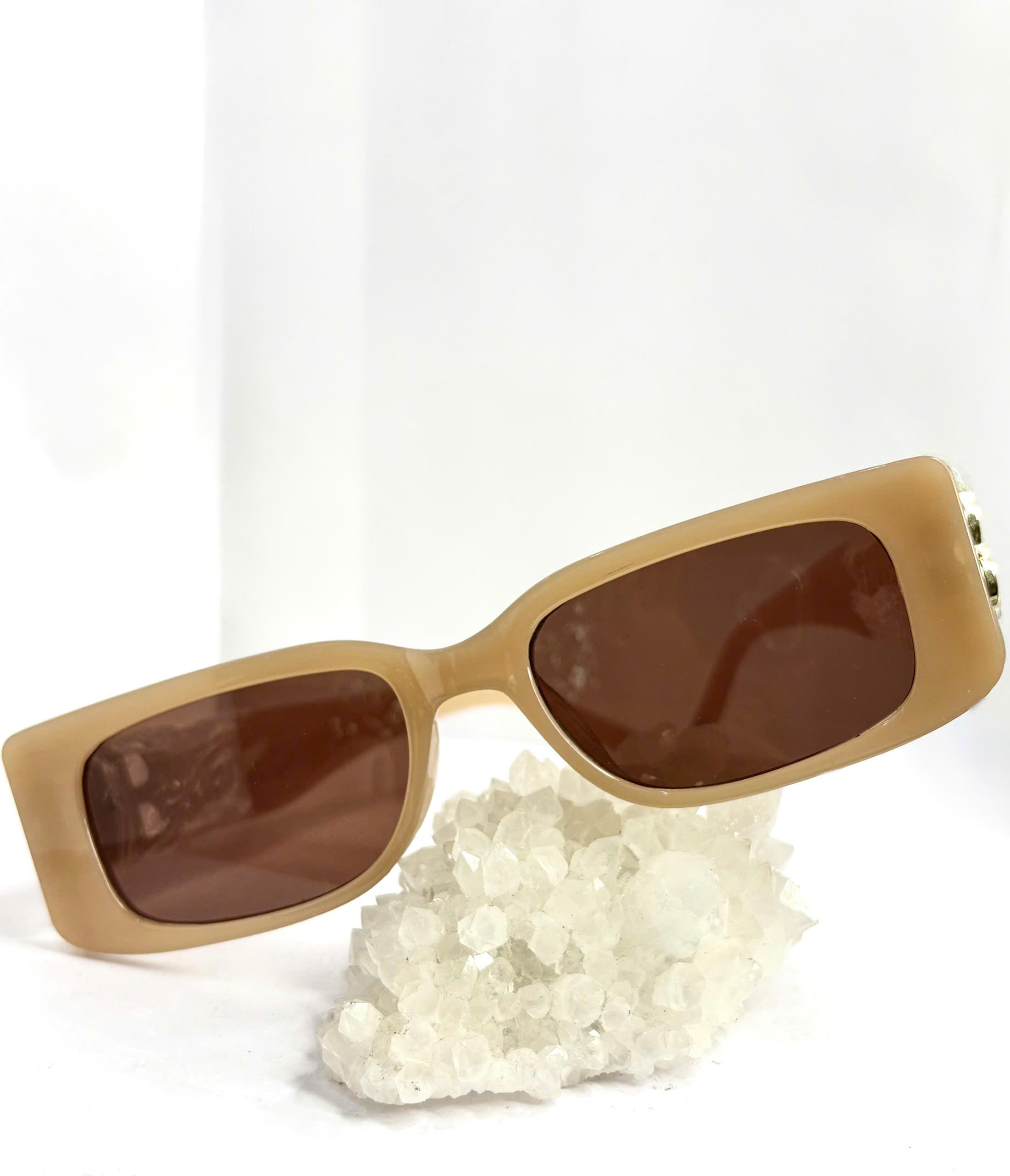 Kính mắt vàng nâu chữ ᙠB_thumbnail_3