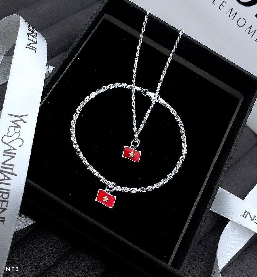 D258 - Dây chuyền lá cờ tổ quốc_thumbnail_2