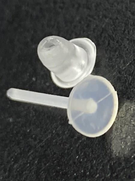 Khuyên nẹp trong suốt size 5mm chốt su.