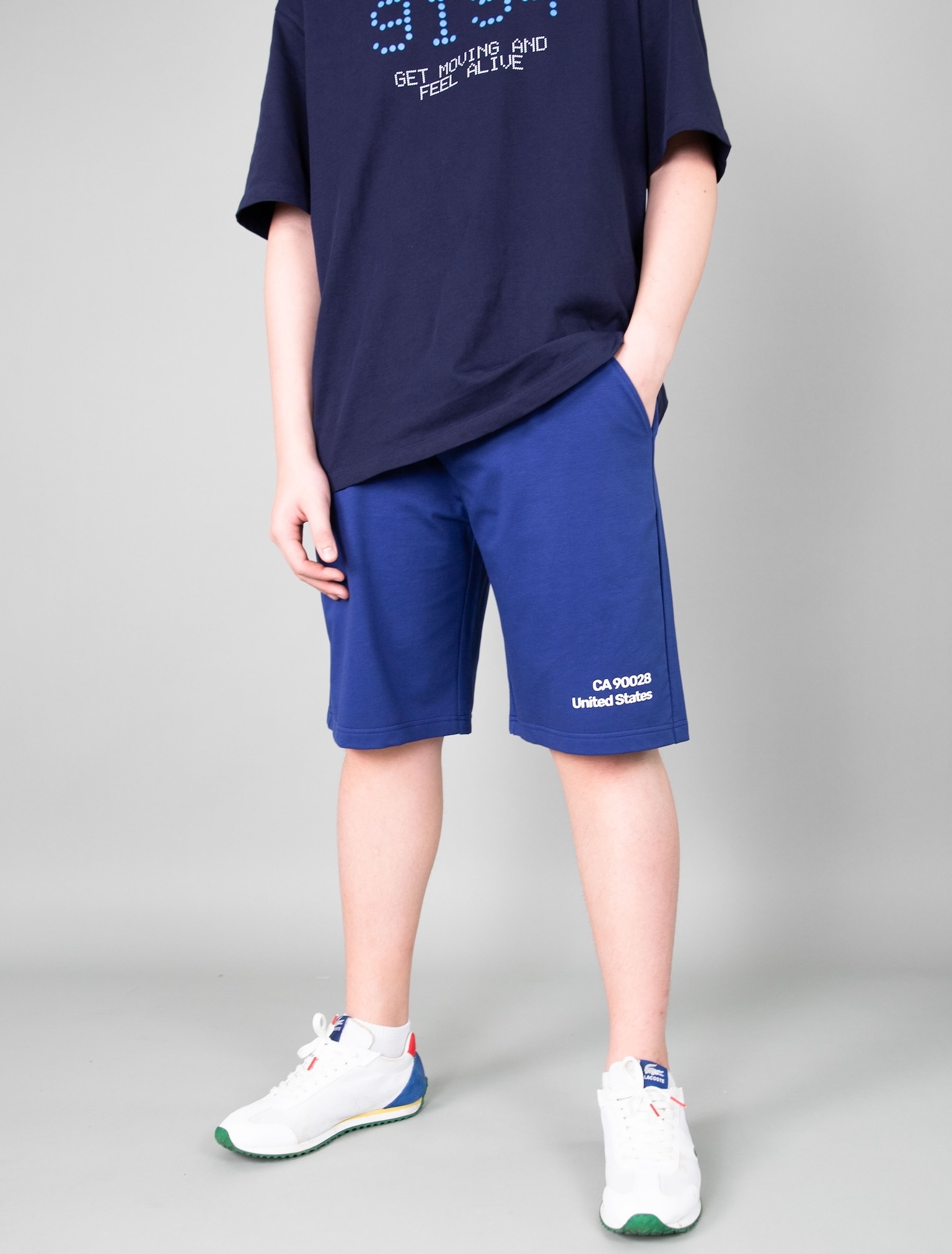 Quần short bé trai màu coban in chữ trắng_thumbnail_0