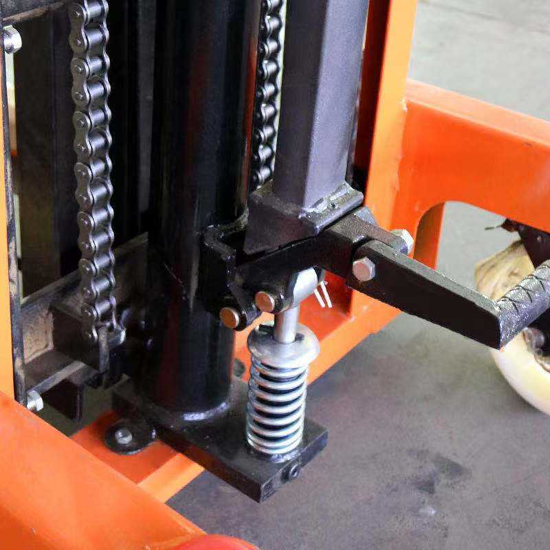 Xe nâng tay cao thủy lực_thumbnail_13