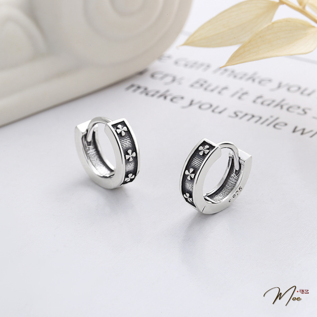 K267 - Khuyên tai bấm thánh giá hoa thị sơn đen