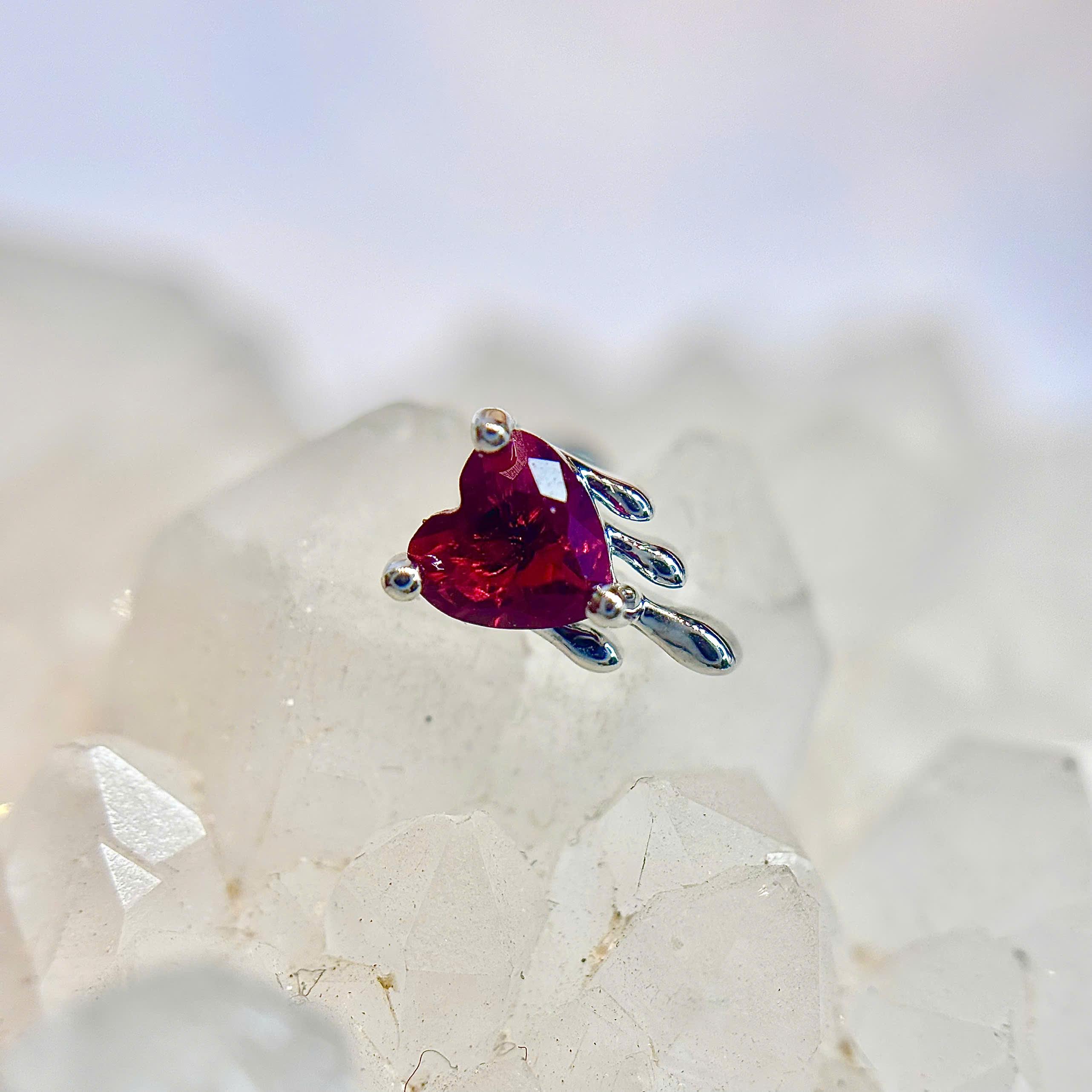 khuyên kiểu trái tim đỏ cam nham thạch bi vặn_thumbnail_2