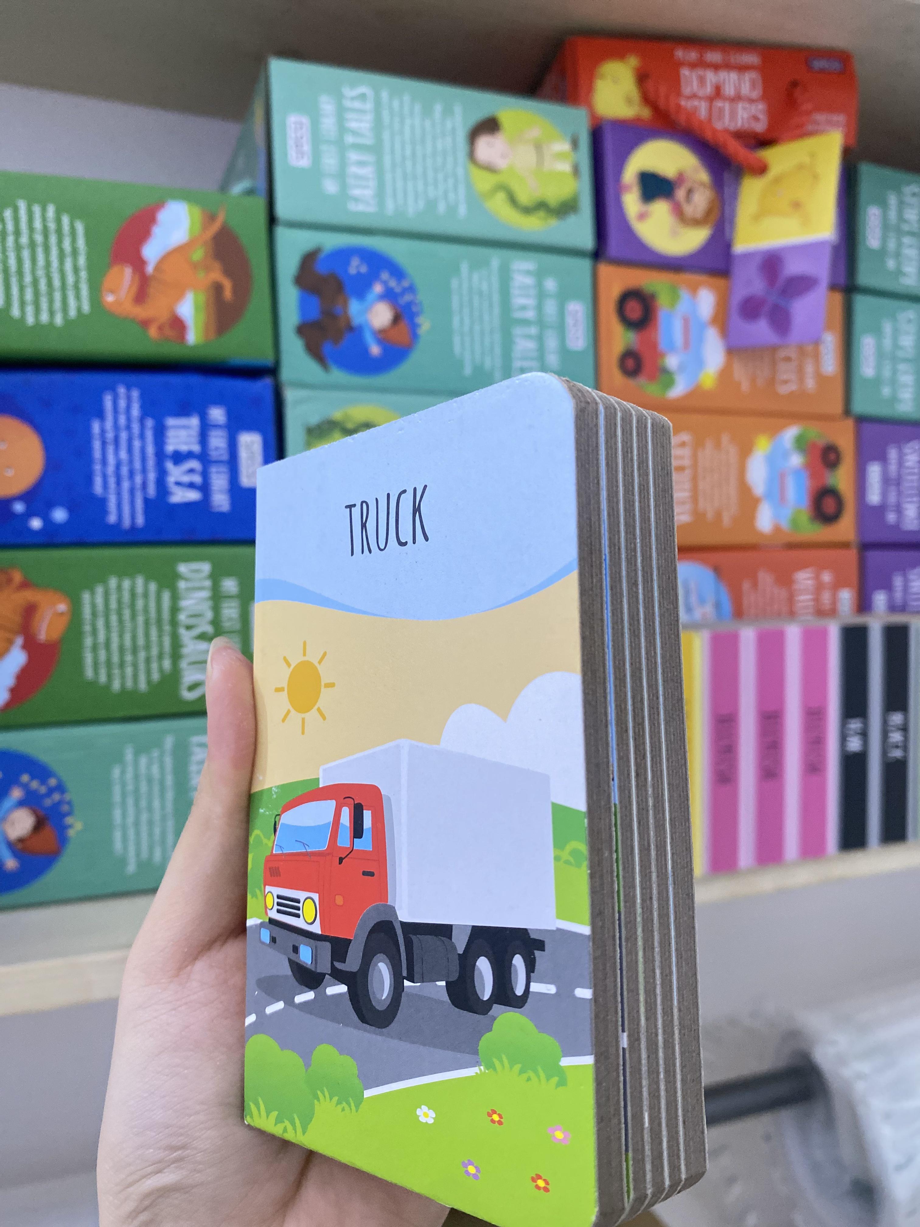 TRUCK (My First Library. Vehicles)_thumbnail_4