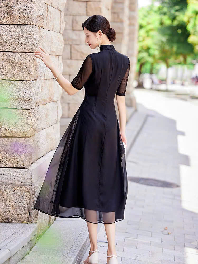 18117-Đầm xoè đen cổ tàu vật cutout phối lụa ( lụa, voan)_thumbnail_1