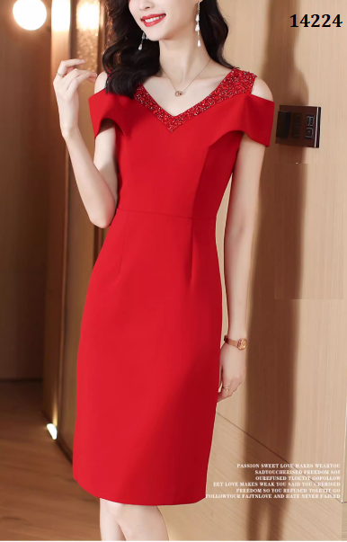 14224-Đầm body suông khoét vai viền cổ kết hạt ( poly 2 da)_thumbnail_1
