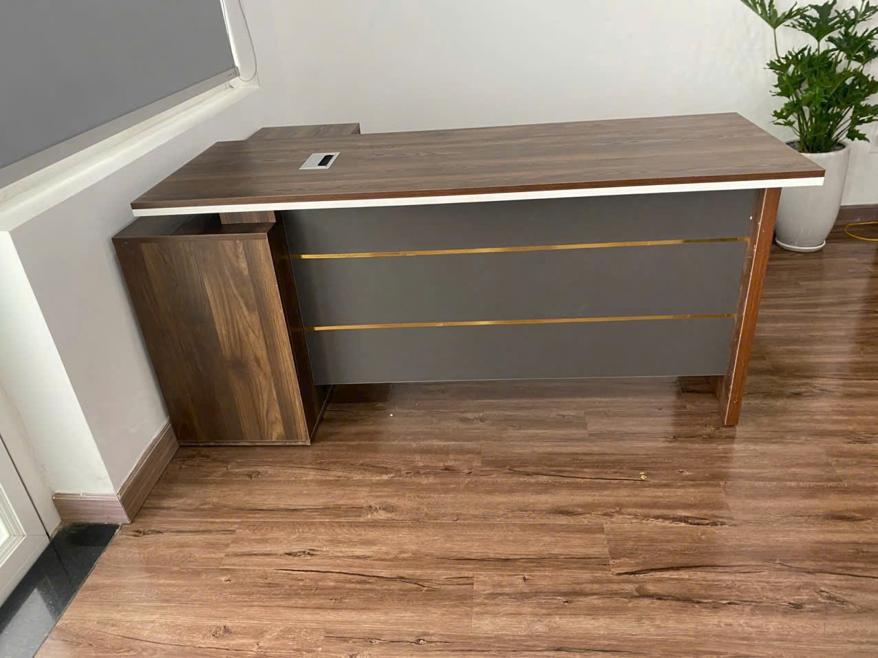 Bàn Giám Đốc LX09 - Giá Liên Hệ 0986 987 227