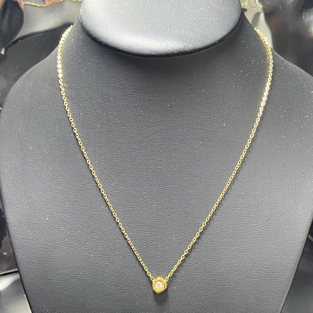 Vòng cổ titan vàng charm 1 kim cương._thumbnail_2