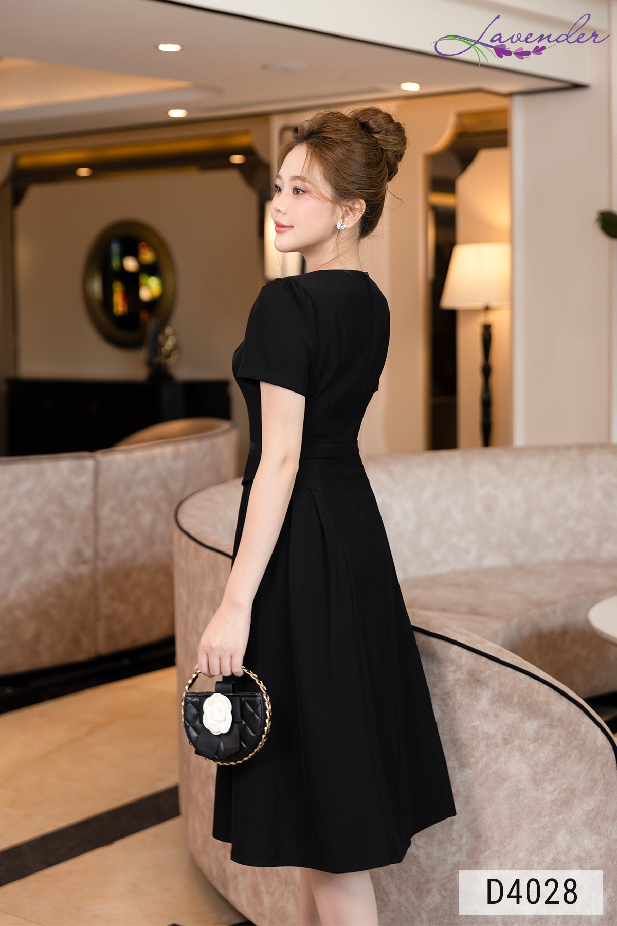 Đầm xòe đen cổ tròn xếp ly thêu hoa D4028_thumbnail_4