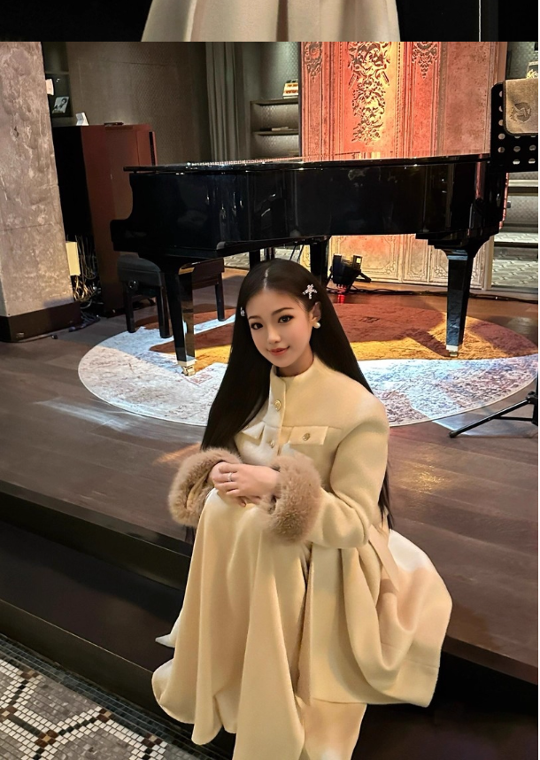 Áo Khoác Lông Áo Sang Trọng Màu Ngà_thumbnail_3