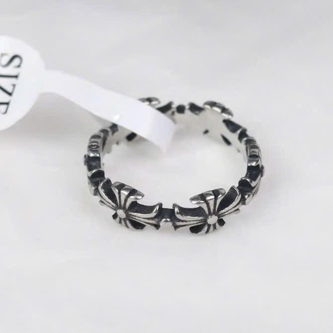 Nhẫn titan chrome heart hoạ tiết hoa Iris