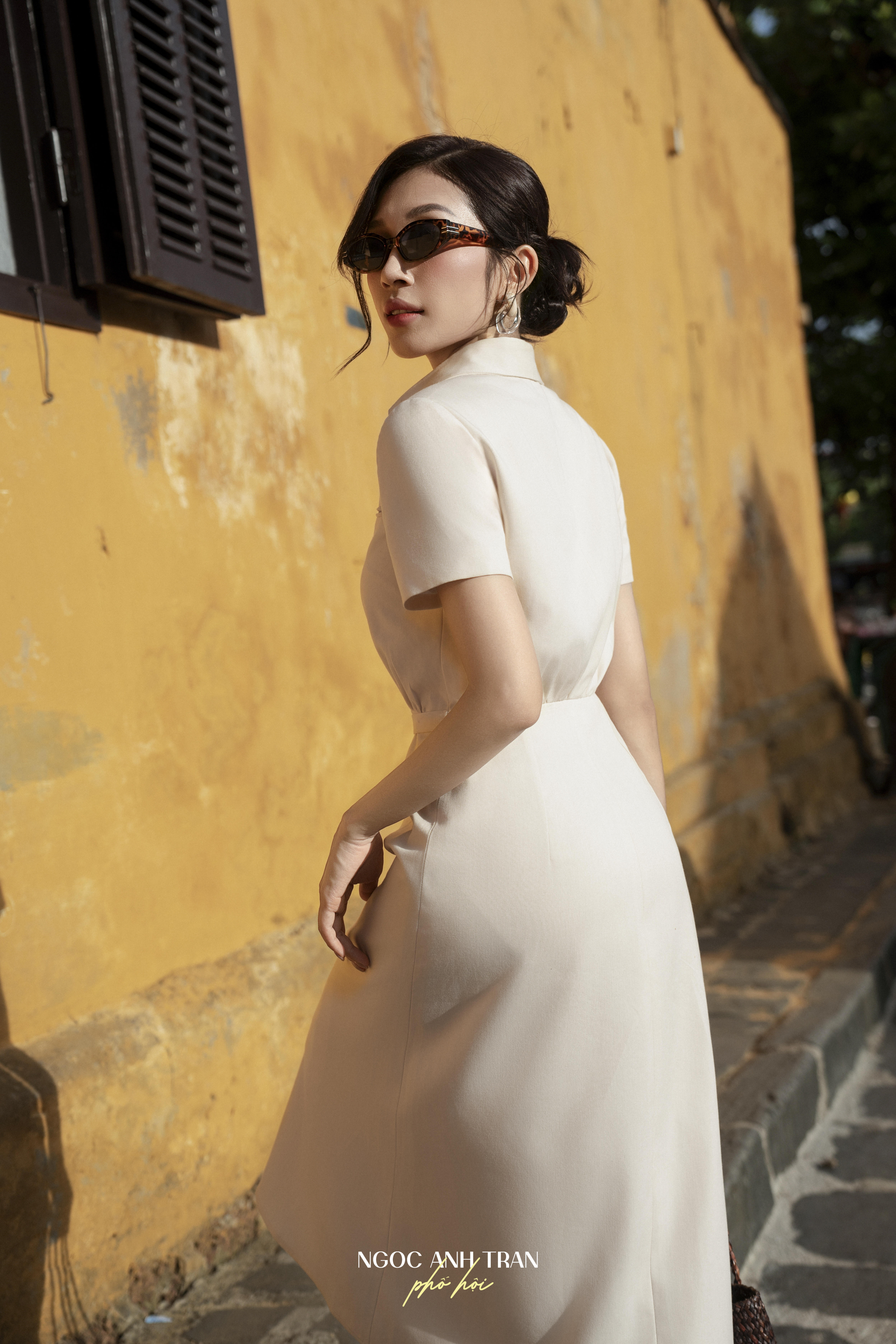 D121 - Váy kem khoá đồng_thumbnail_4