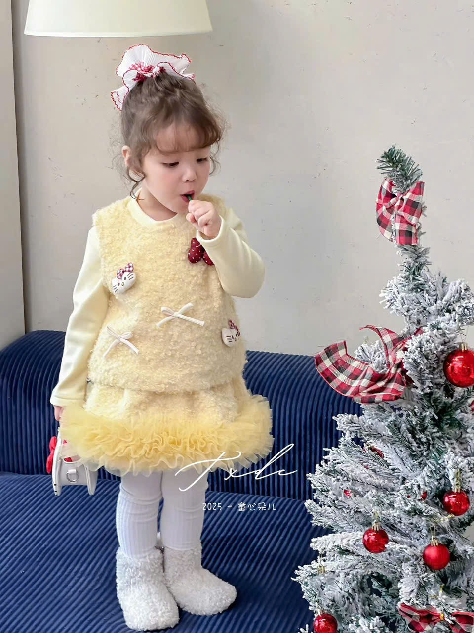 (V98) Váy dạ 3 chi tiết viền voan vàng