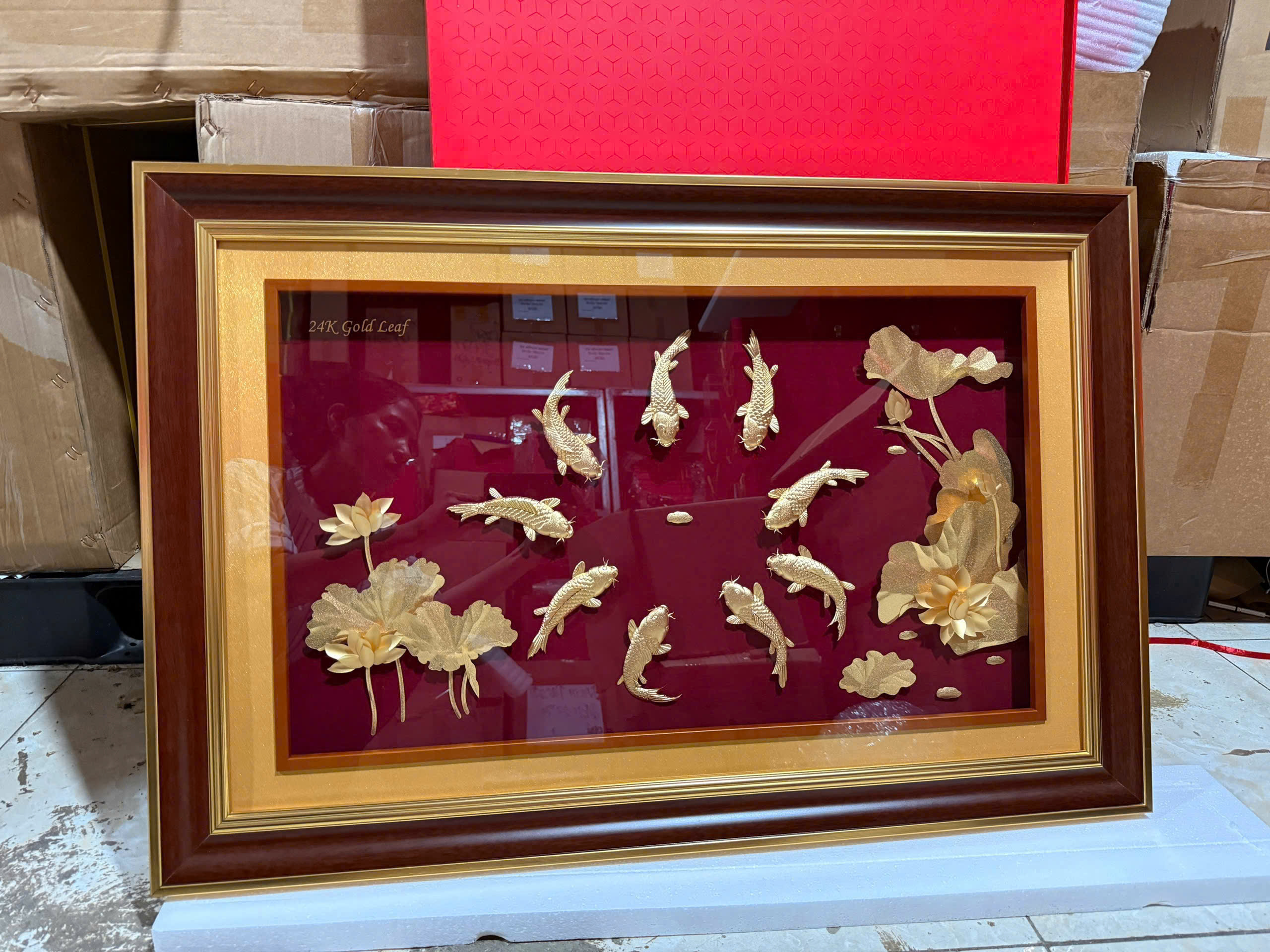 Tranh cá chép hoa sen  cửu ngư quần hội dát vàng KT 90 X 60CM 