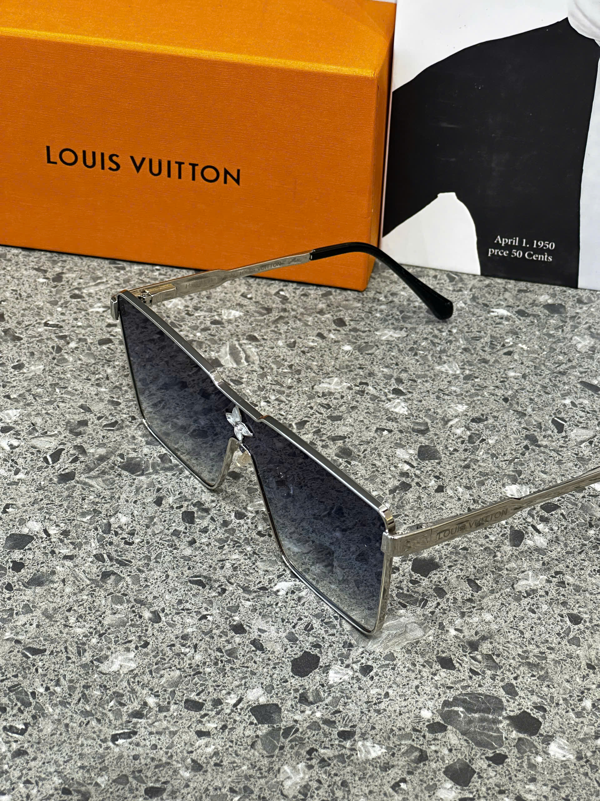 Mắt kính nam Louis Vuitton