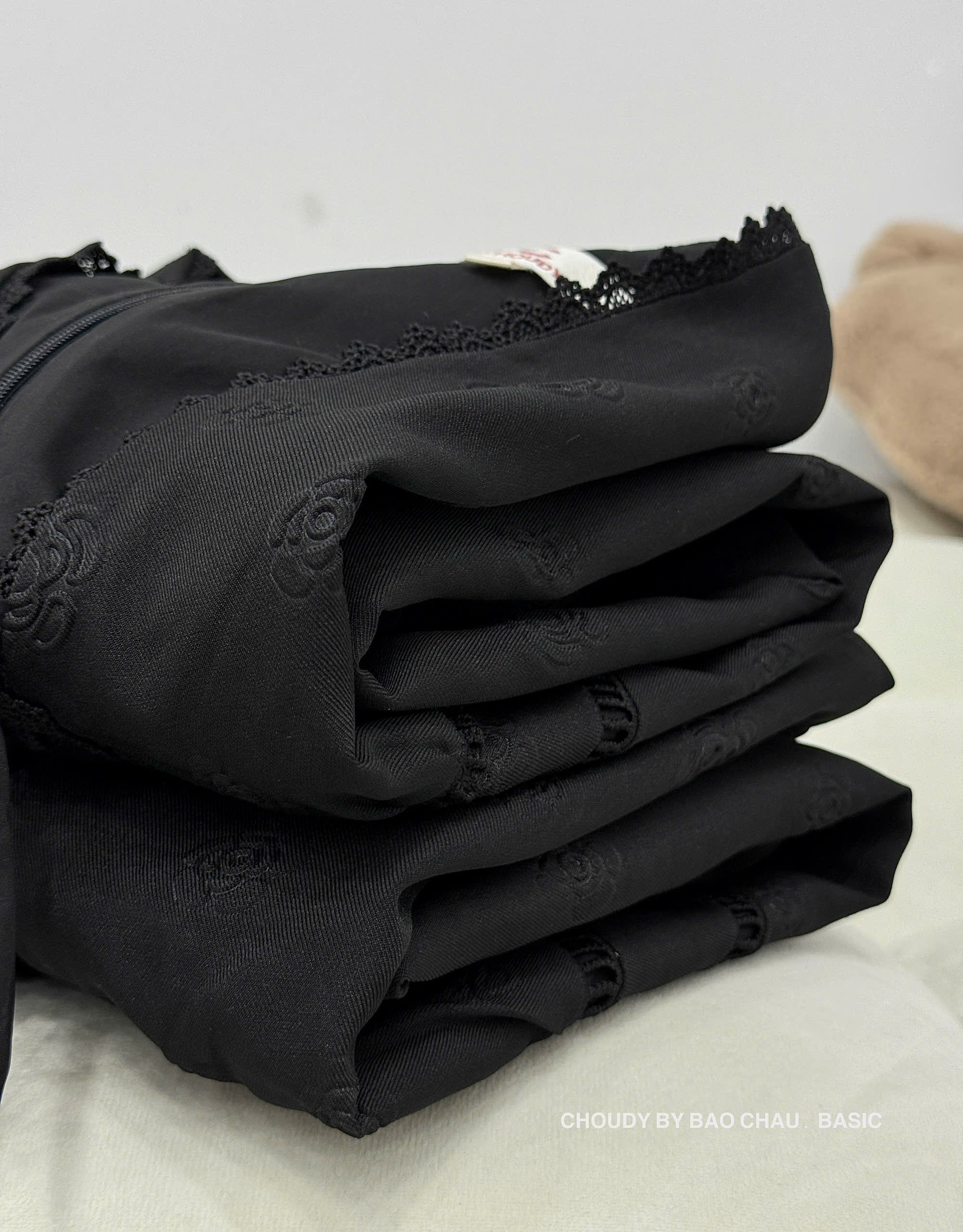 U550 ĐẦM ĐEN_thumbnail_2