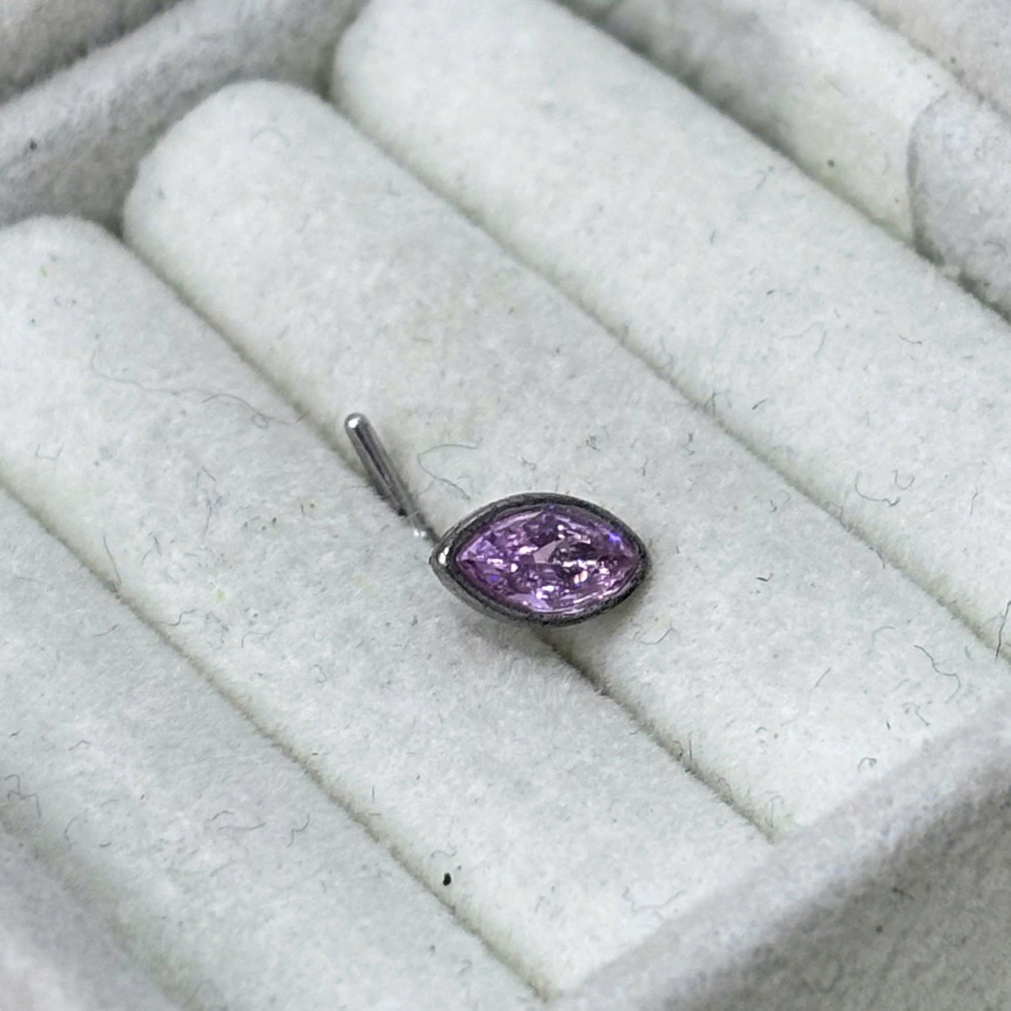 Mũi L elip đính kim cương hồng._thumbnail_1