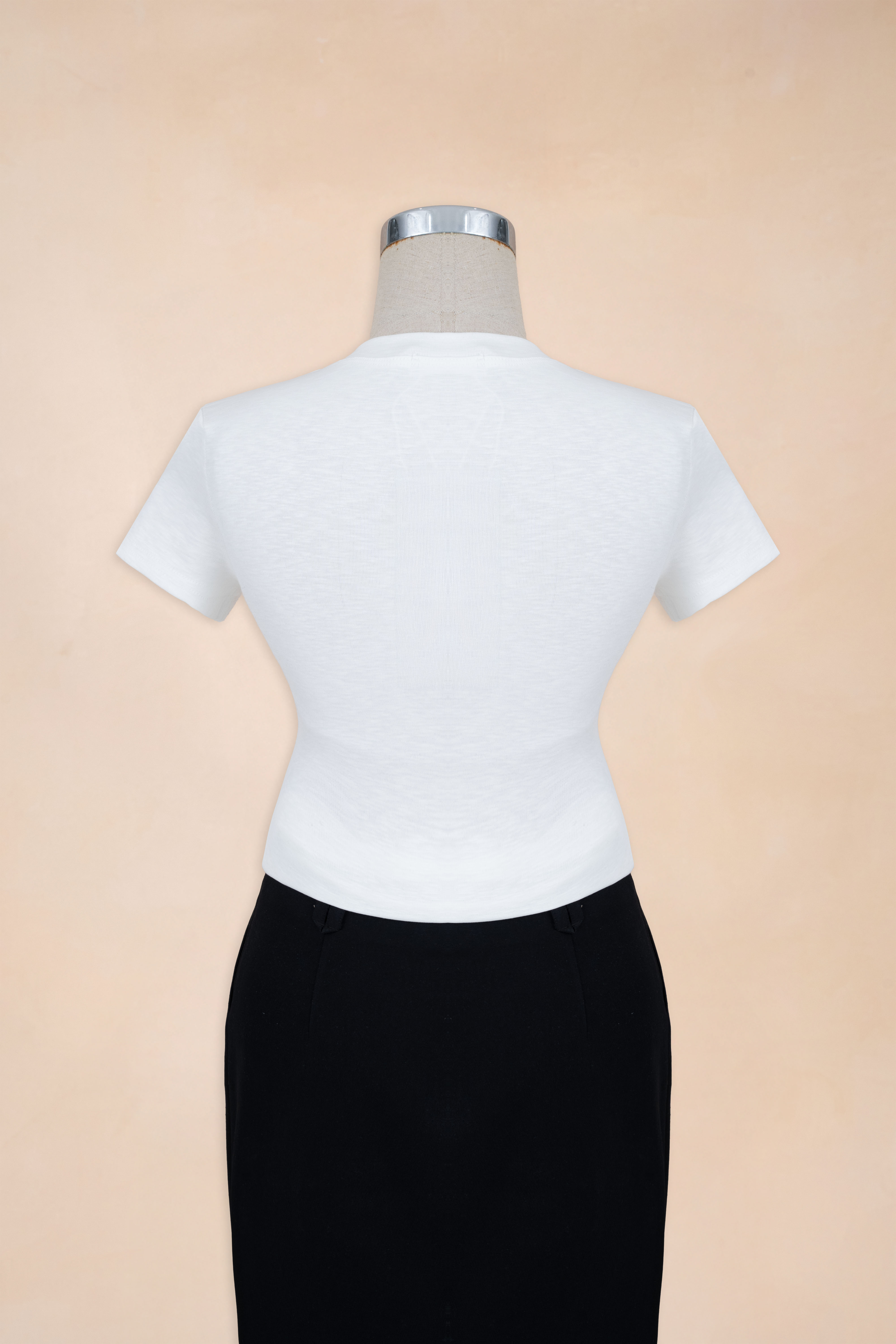 Áo Cổ Tròn Logo Ngực 768-13