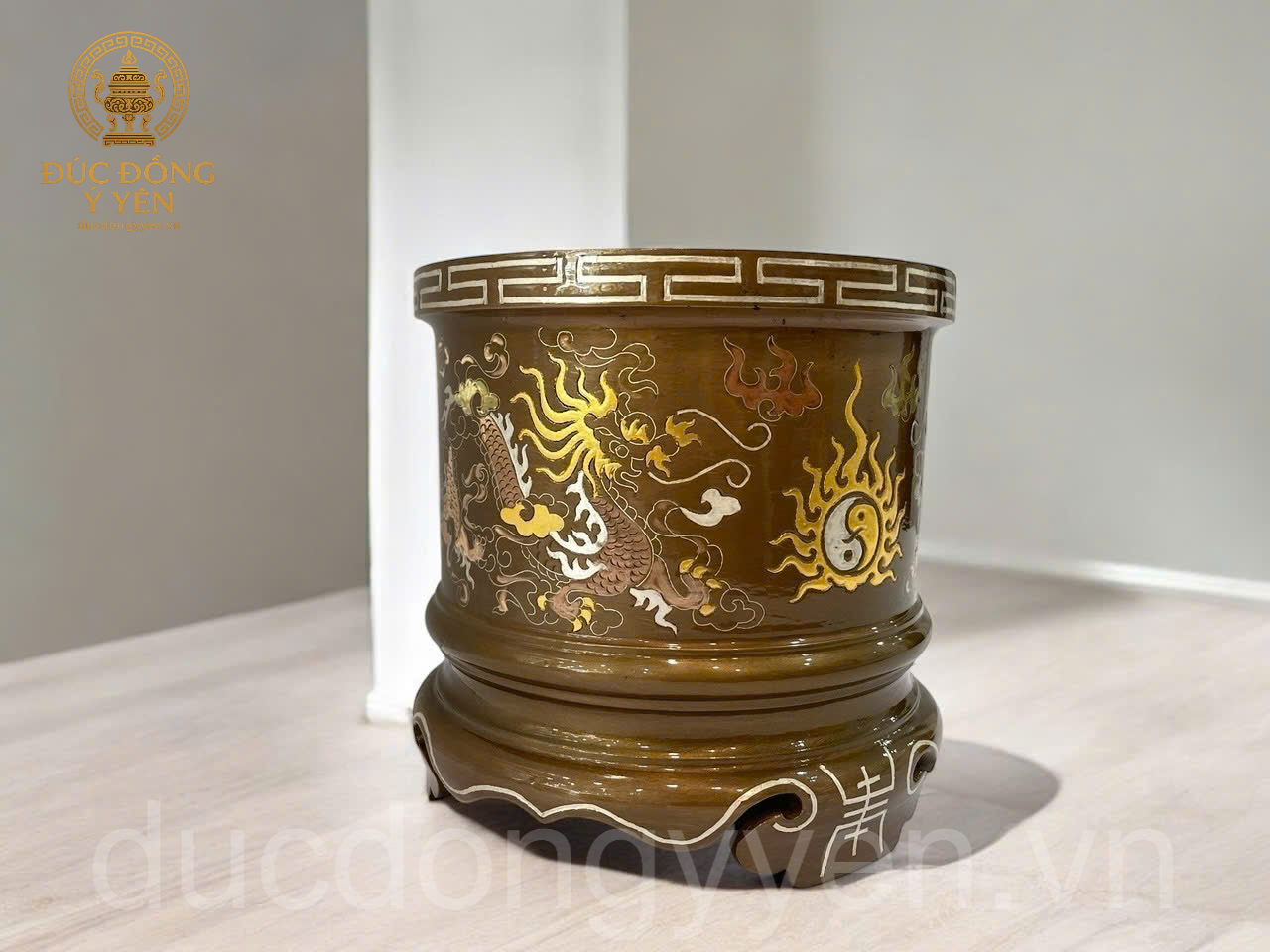 Bát hương khảm tam khí dát điểm vàng đúc đồng đỏ _thumbnail_3