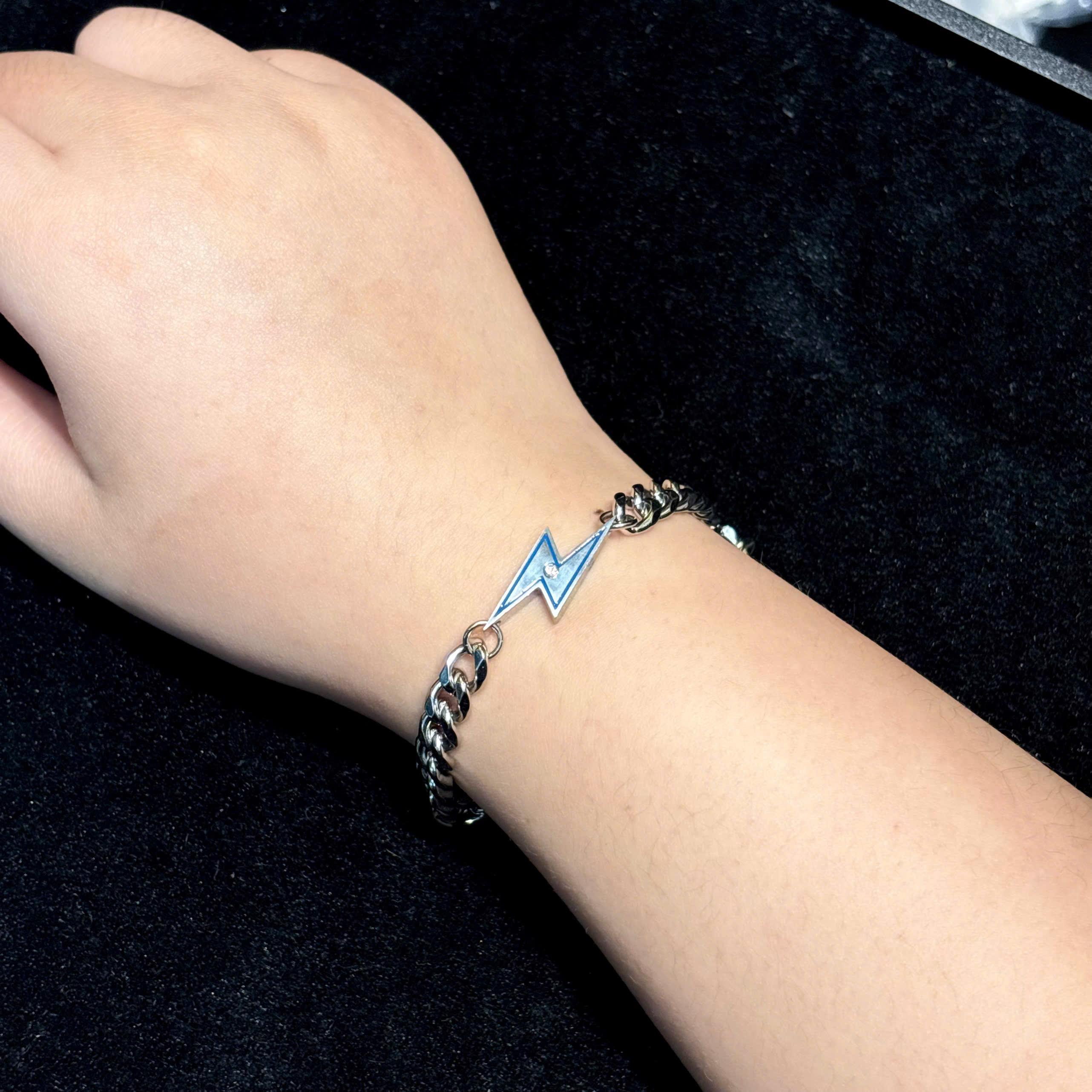 Vòng tay sấm sét unisex